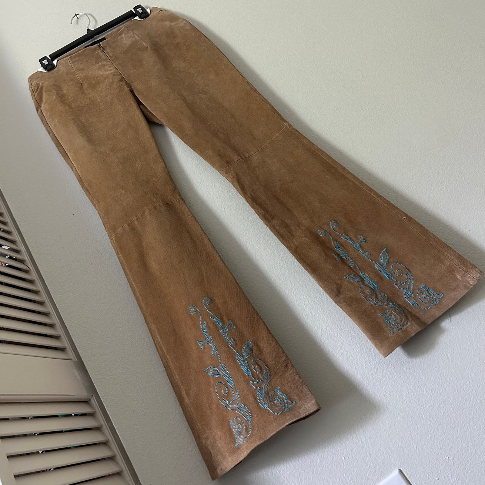 Metrostyle Genuine Suede Leather Embroidered Flare Pants – Size 6