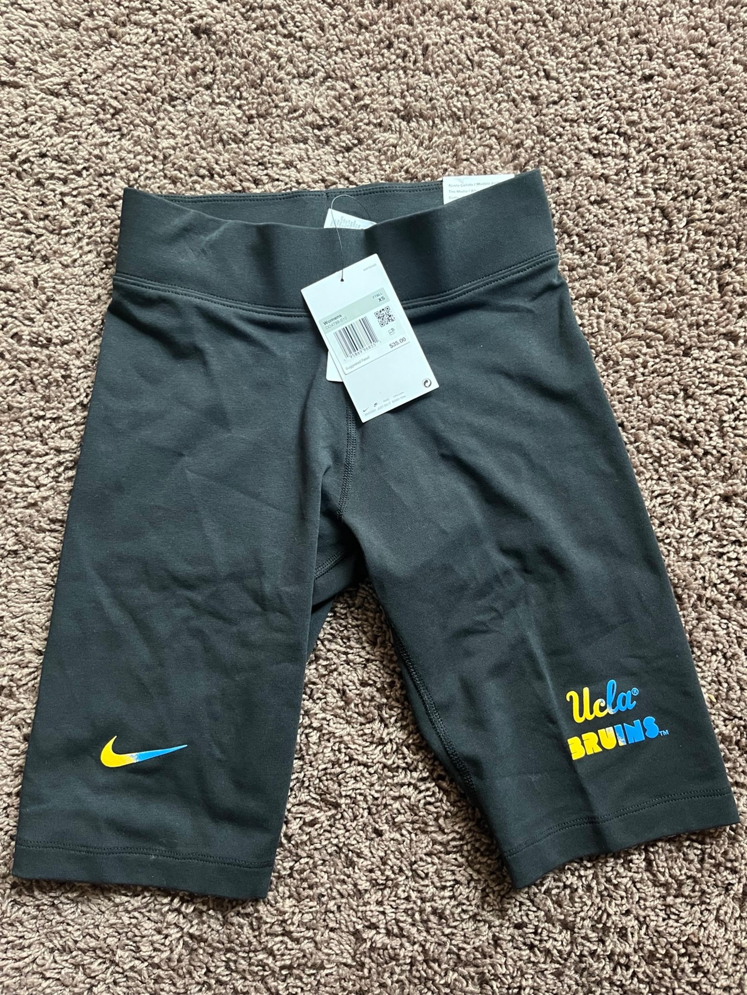 Nike Tight Fit Mid Rise Women's XS Bike Shorts Active Lounge Shorts
