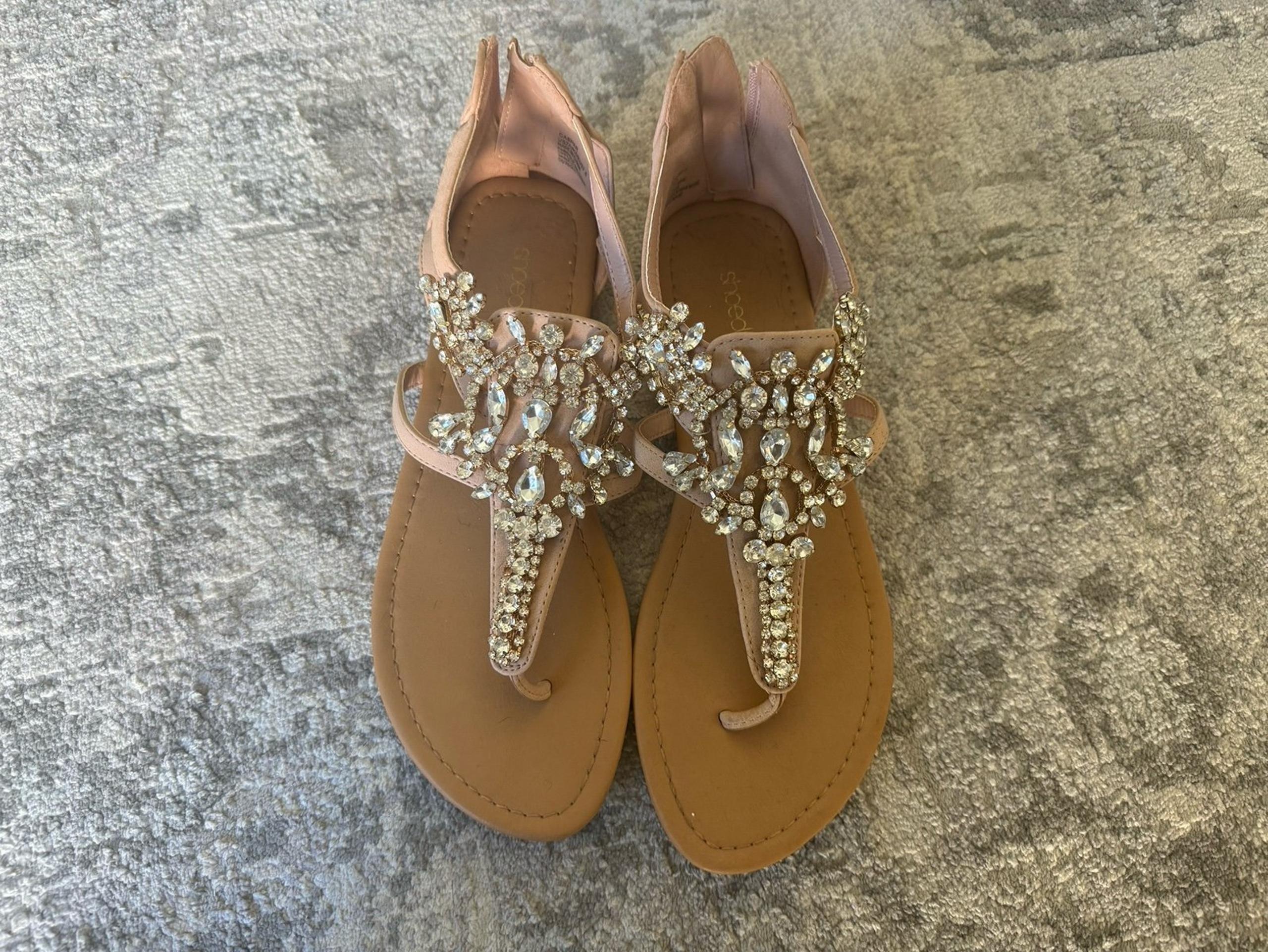 Sandals Bling Crystals Sparkly Size 7  Shoe dazzle