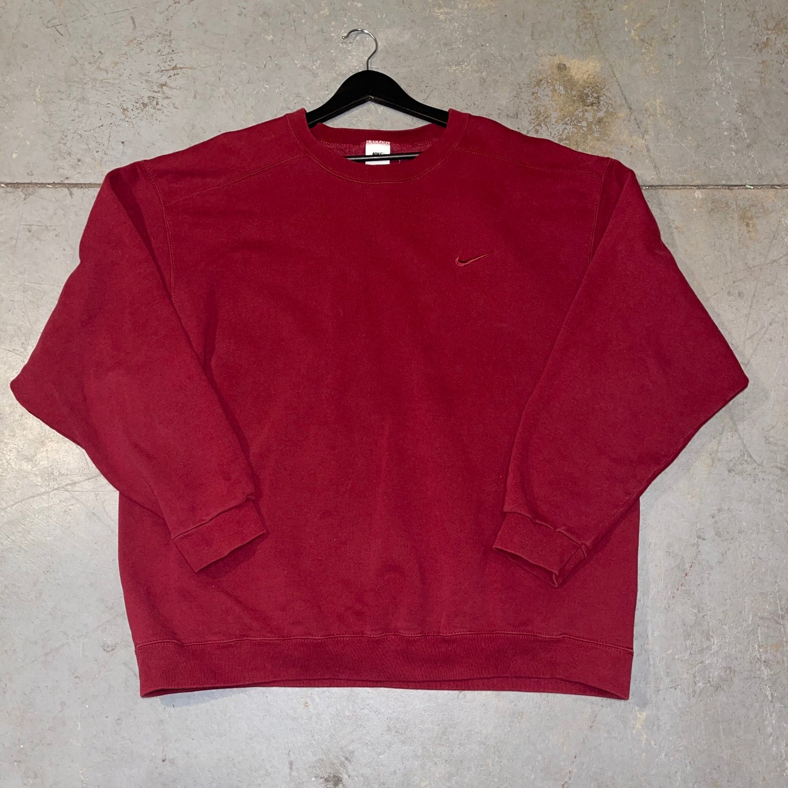 Vintage 90’s Nike Burgundy Crewneck. XL