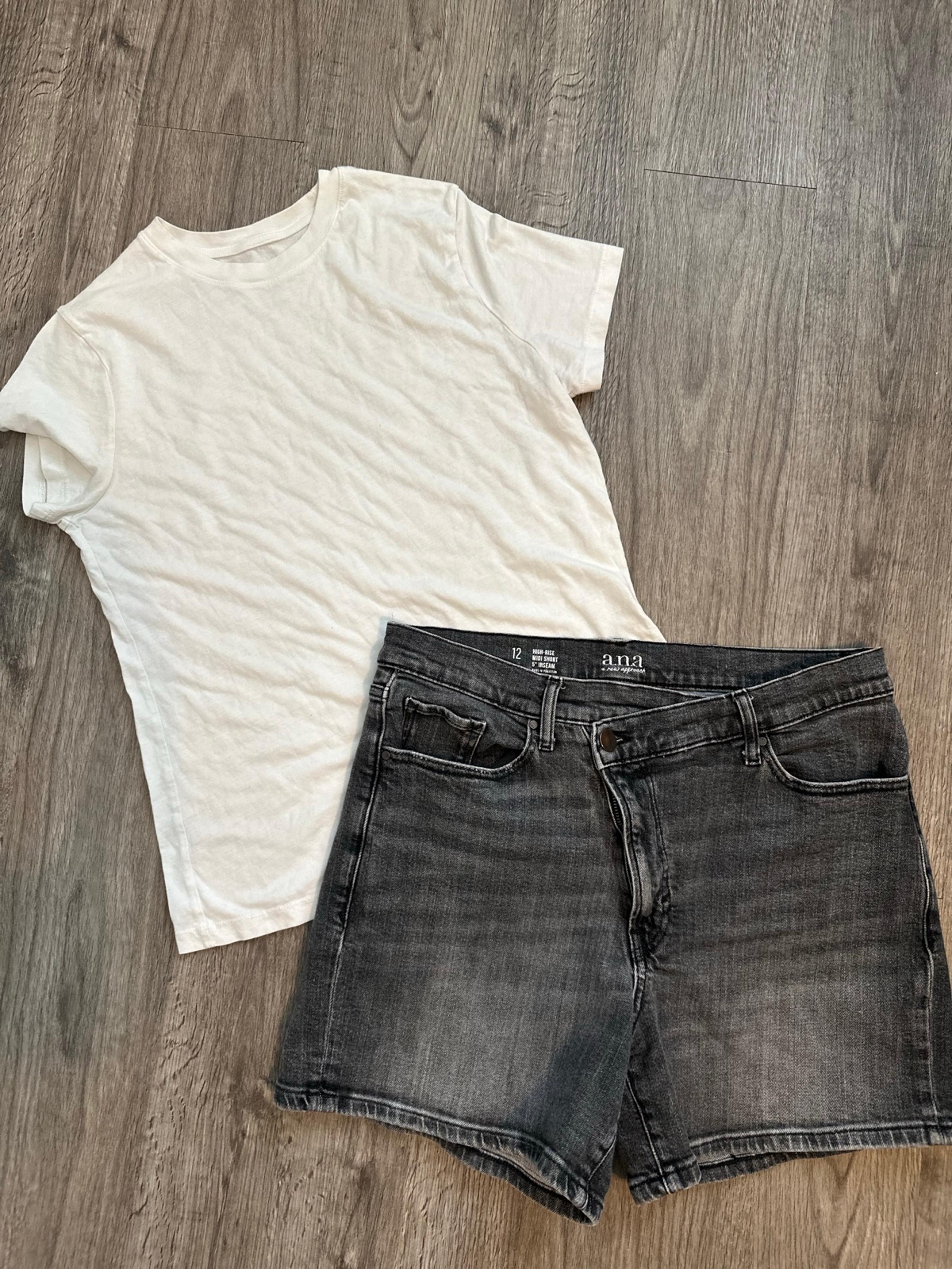 WOMEN CASUAL LOUNGE WHITE SHIRT AND BLACK SHORTS ANA A NEW DAY LARGE L