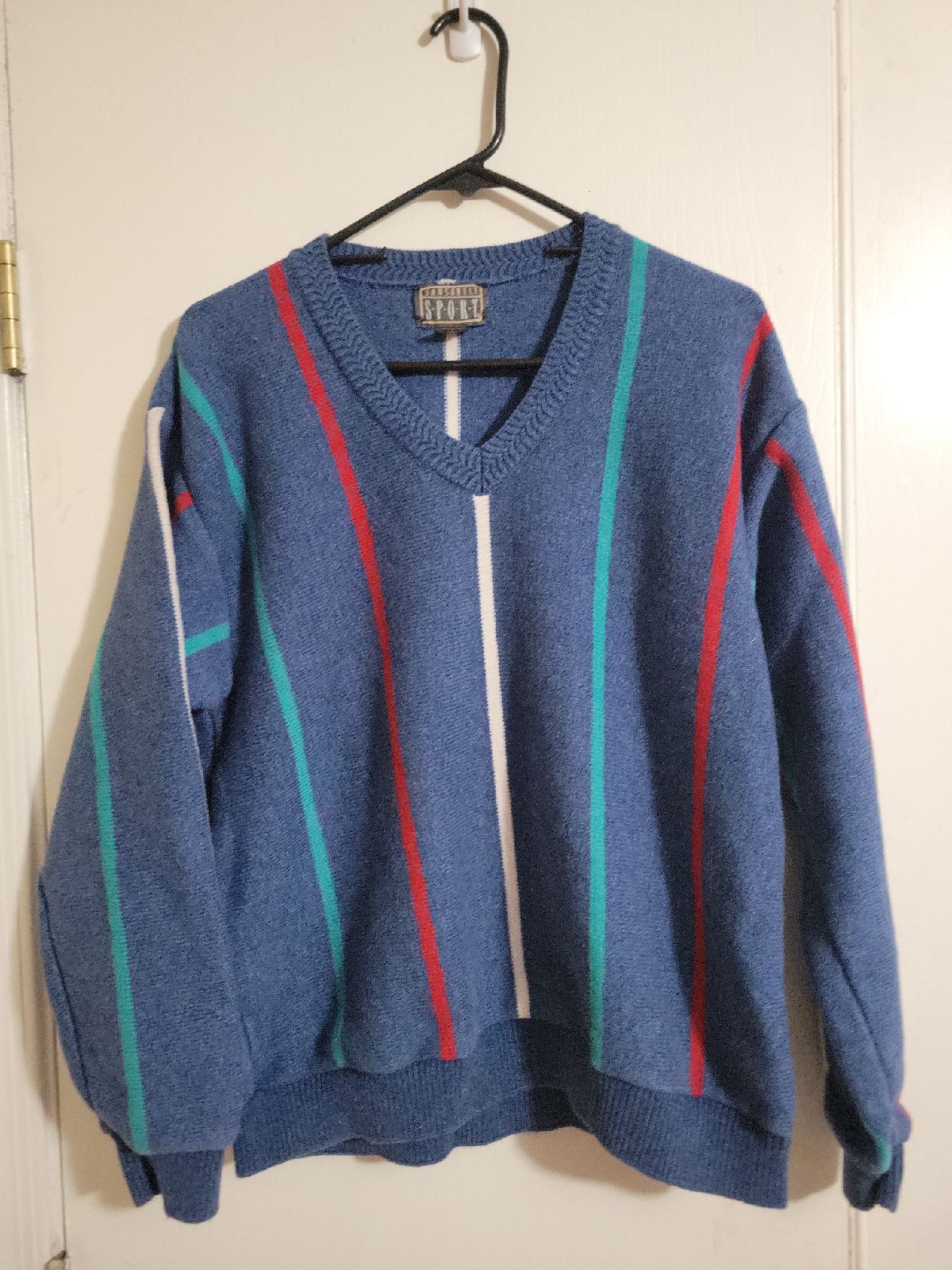 Vintage mens medium V-neck sweater