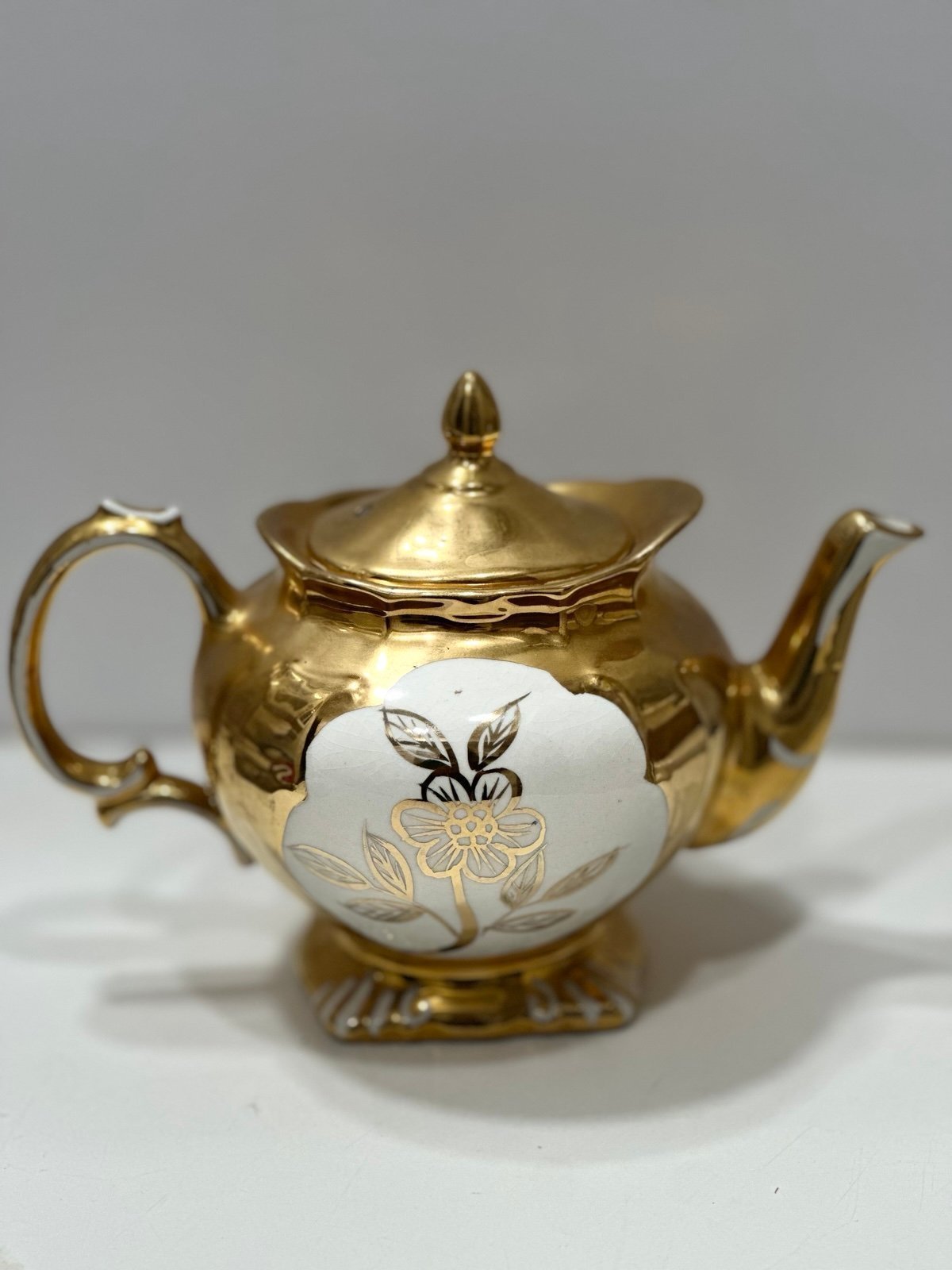 vintage Price Kensigton Gold gilt & white flower tea pot made in England