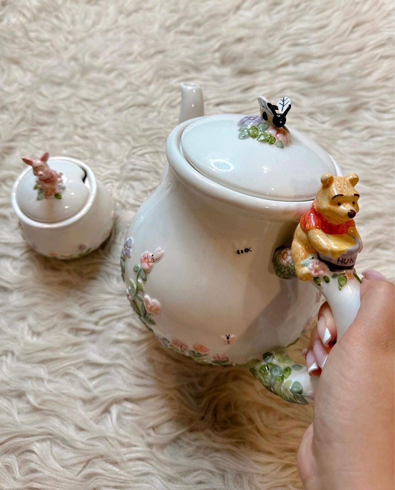 Winnie the Pooh tea pot with piglet