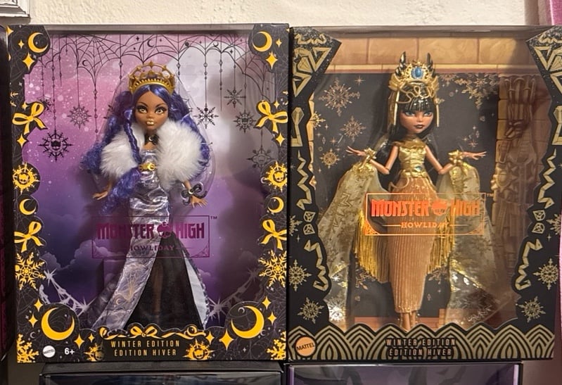 Monster High holiday Clawdeen wolf and Cleo de Nile lot