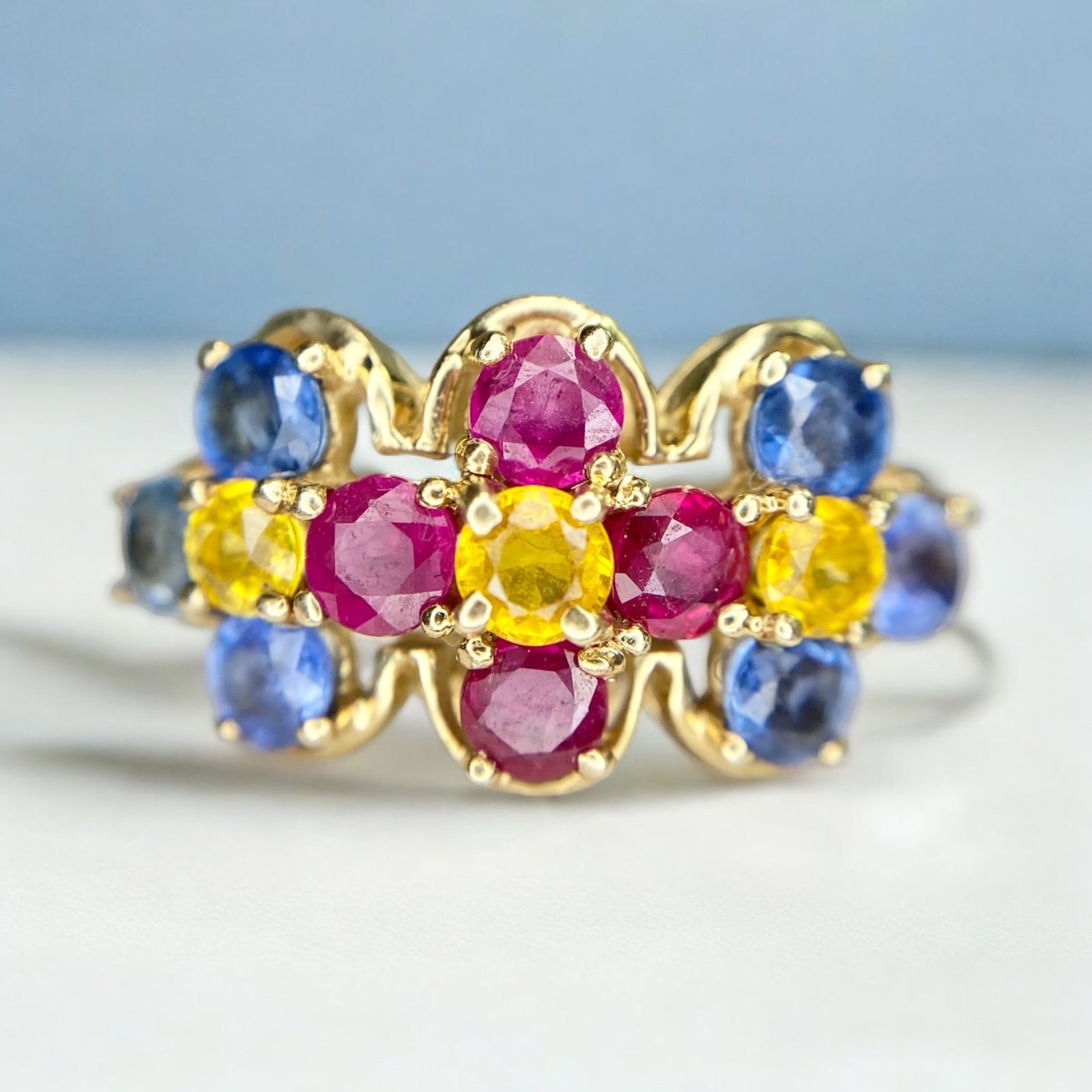 Vintage 14k Yellow Gold Signed Round Blue Sapphire Red Ruby Flower Design Ring