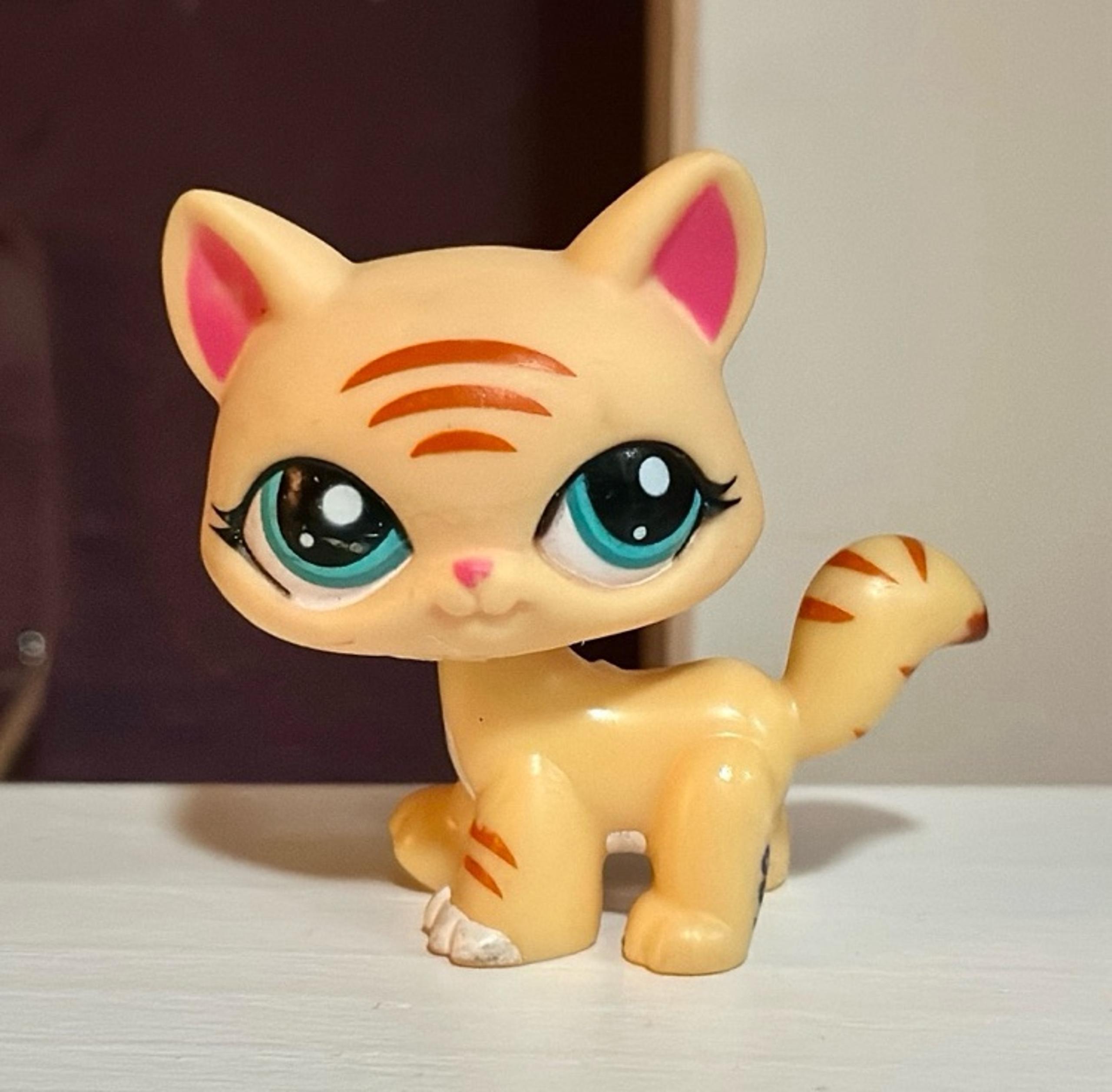 Littlest Pet Shop #1572 Walking Cat