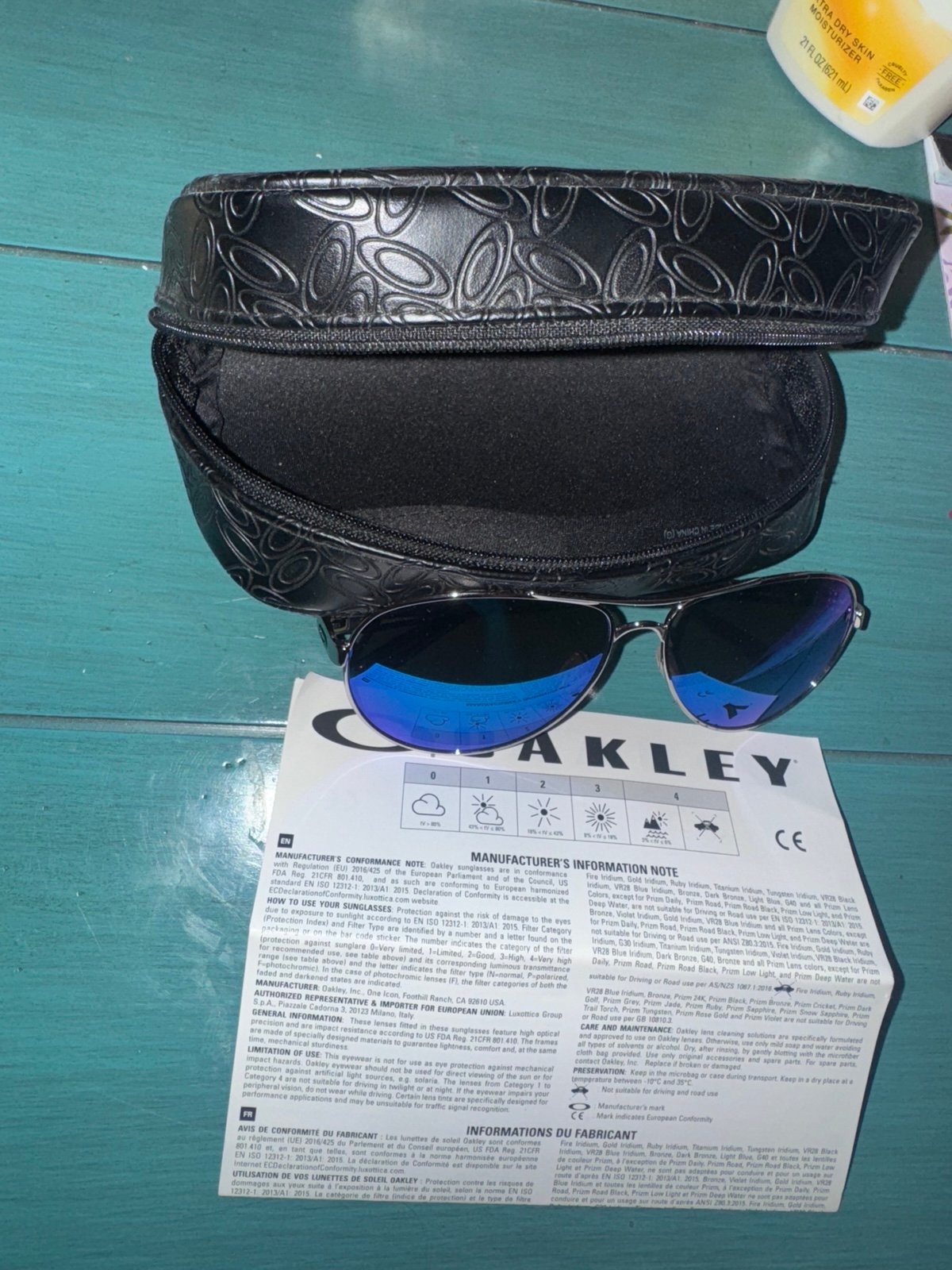 Oakley OO4079 sunglasses