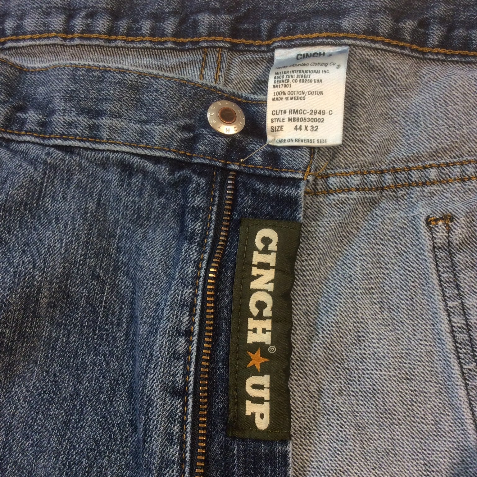 * 44 x 30 Cinch Men's Green Label Jeans