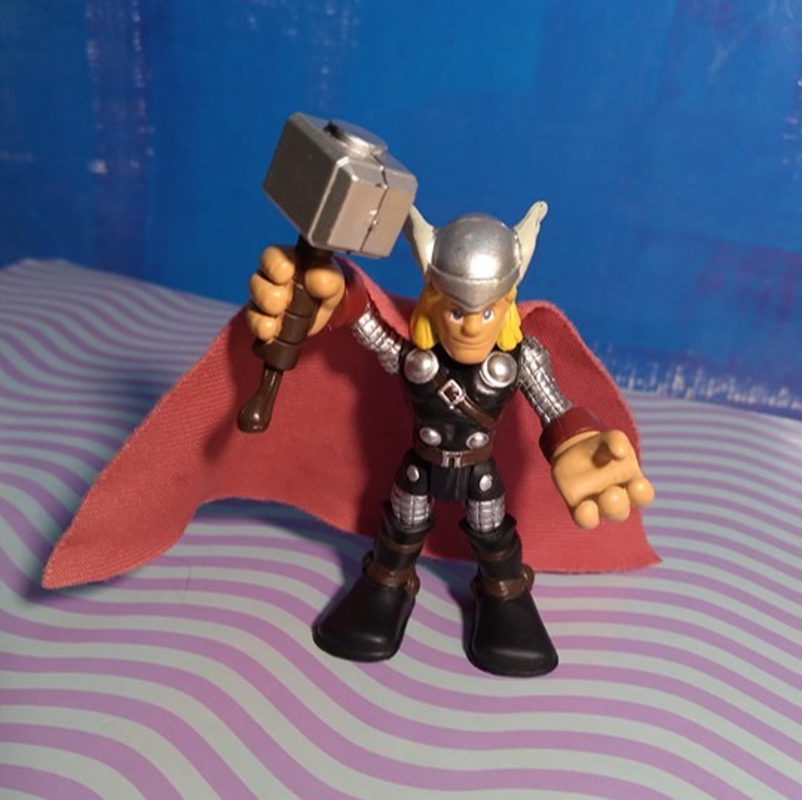 Playskool Marvel Super Hero Thor Action Figure with cape