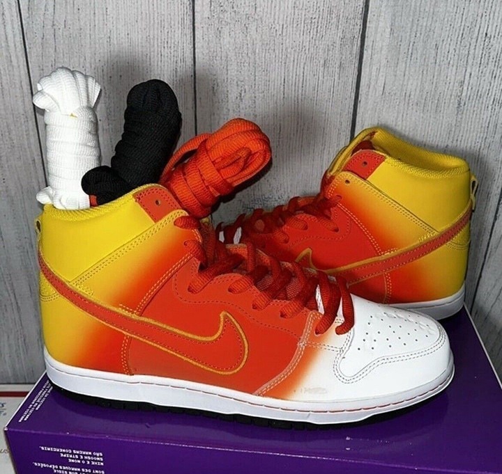 NEW Nike SB Dunk High Pro Sweet Tooth Candy Corn Men Size 7.5 FN5107-700