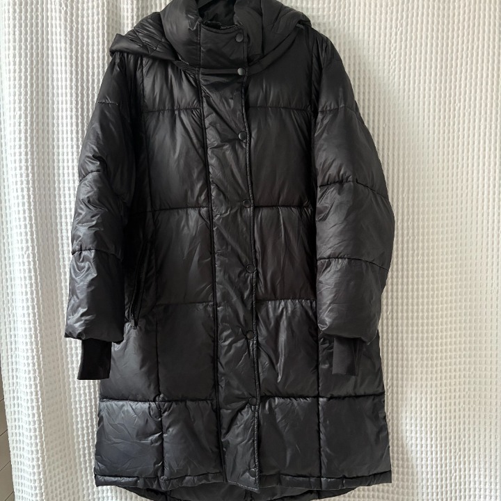 Gap petite large black heavyweight midi water resistant puffer coat hood