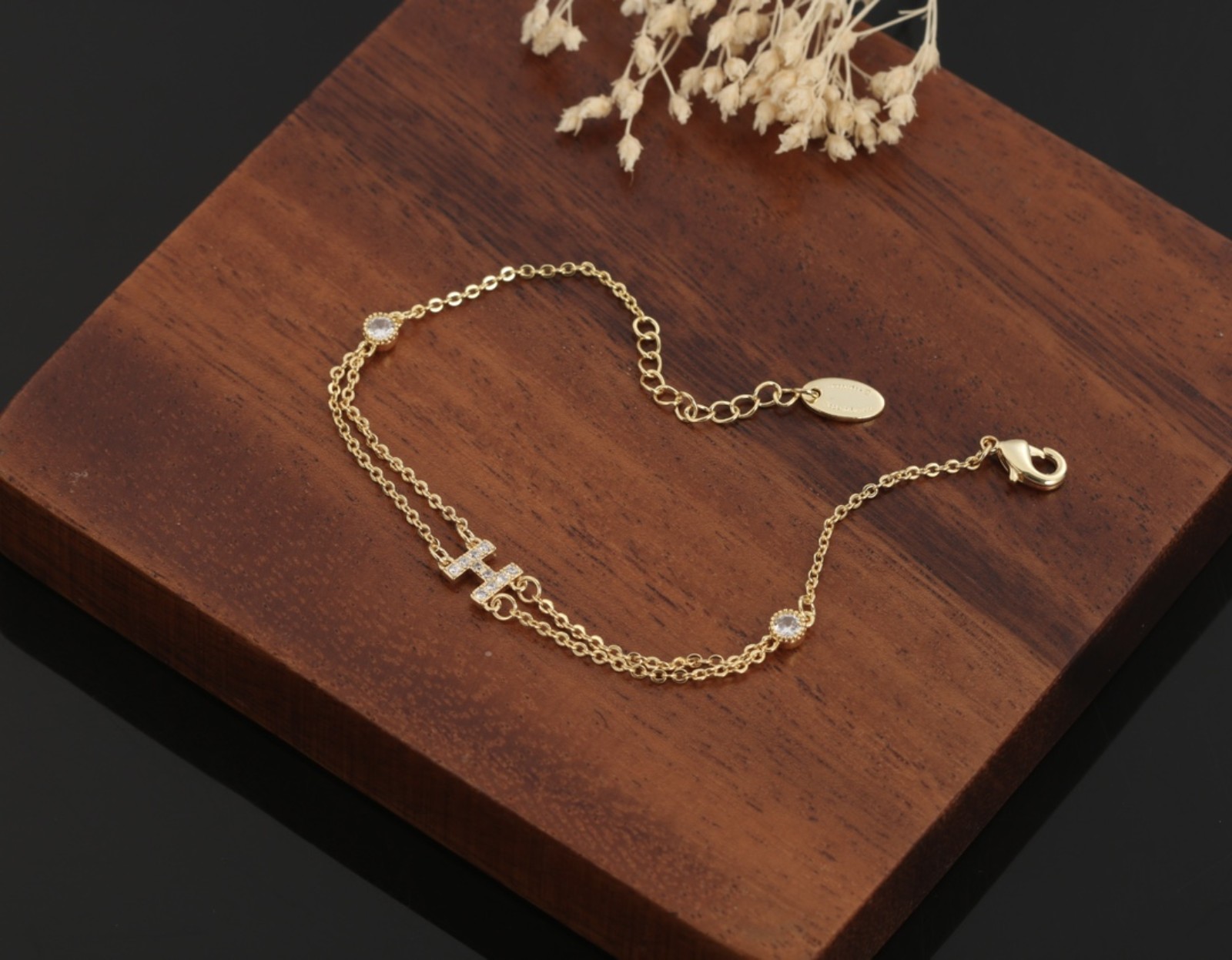 Classic H bracelet