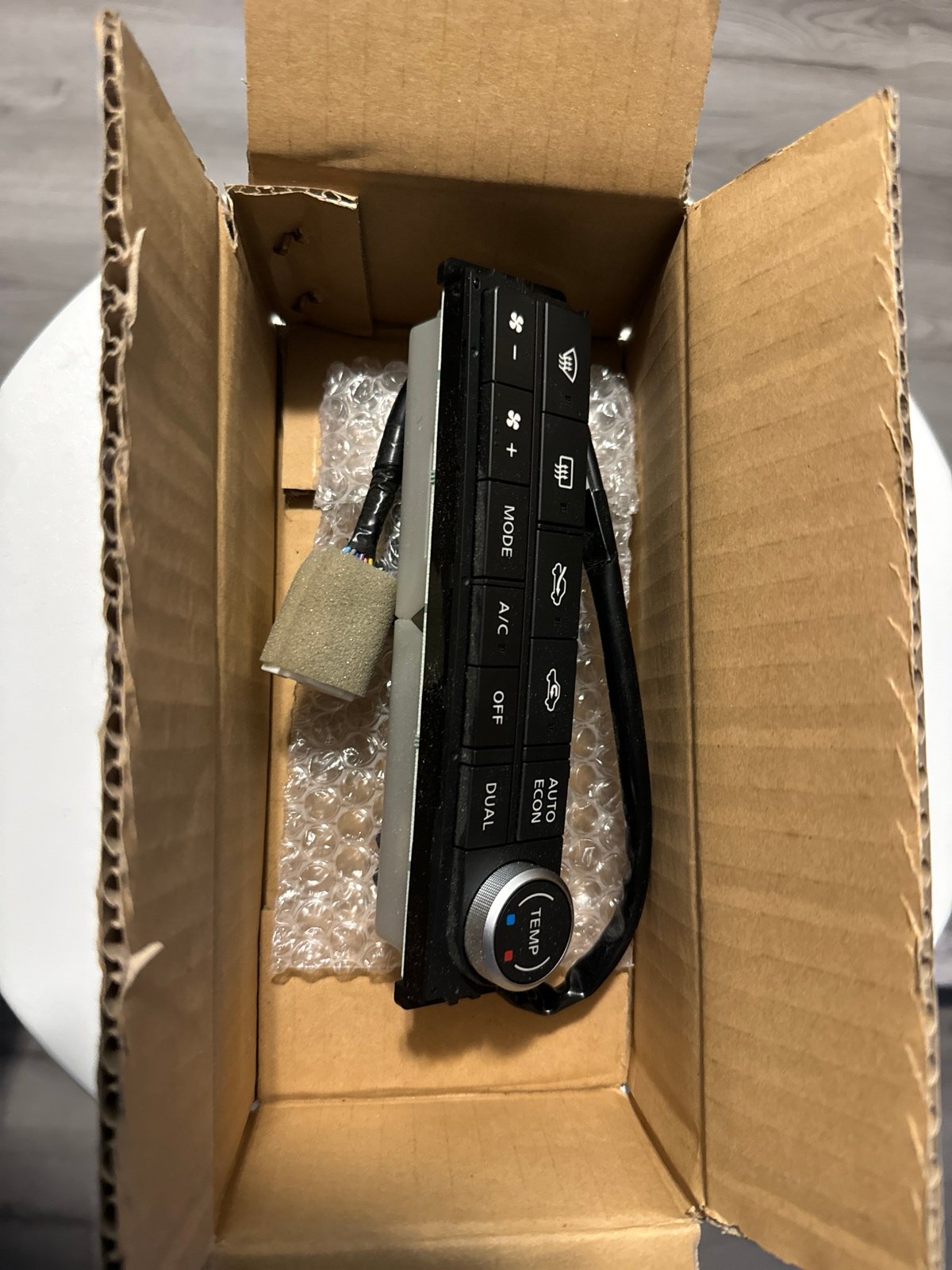 New Nissan Genuine A/C Control Assembly