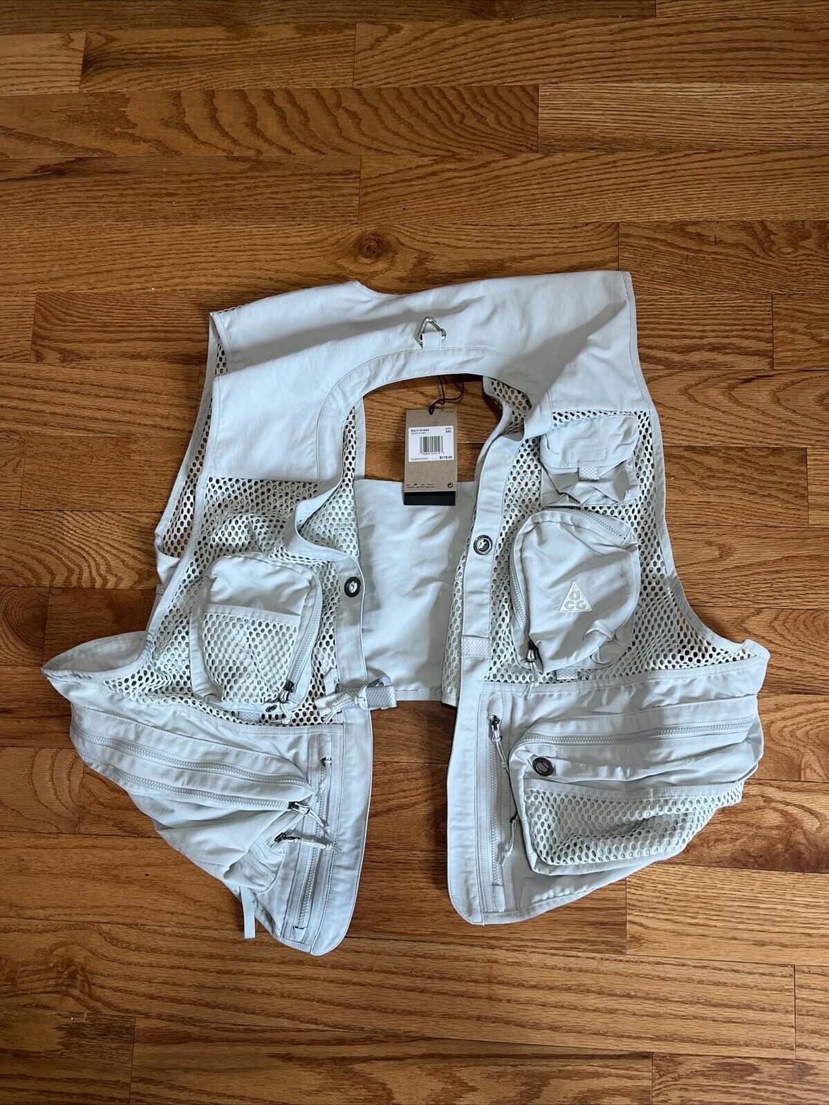 Nike ACG Buttles Vest Light Silver Hiking DN3919-034 Adult Unisex XXL 2XL NWT
