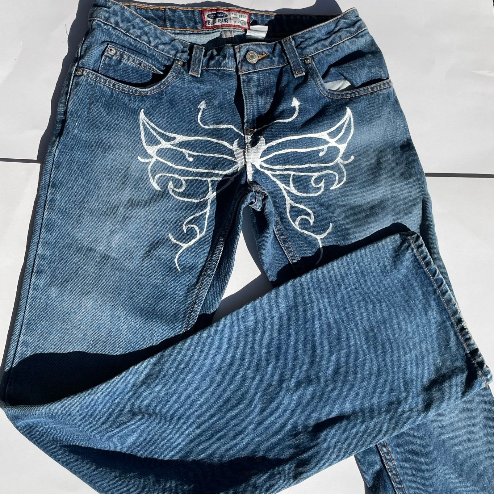 Hand painted vintage 90s old navy flair jeans y2k Painted with acrylic