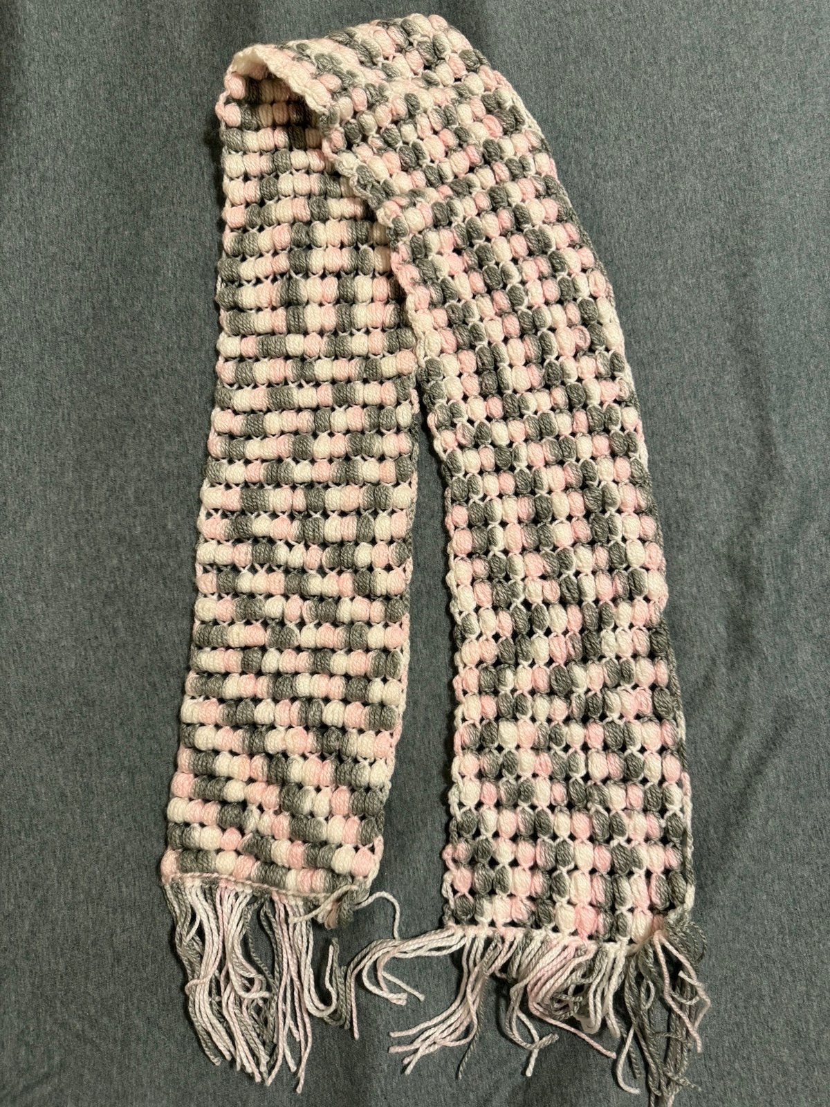 NEW with out TAG Hand Knitted Scarf ONE SIZE
