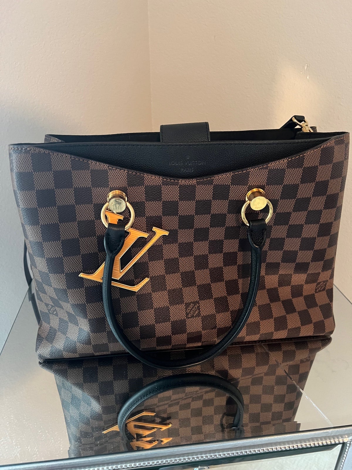Louis Vuitton Riverside Purse