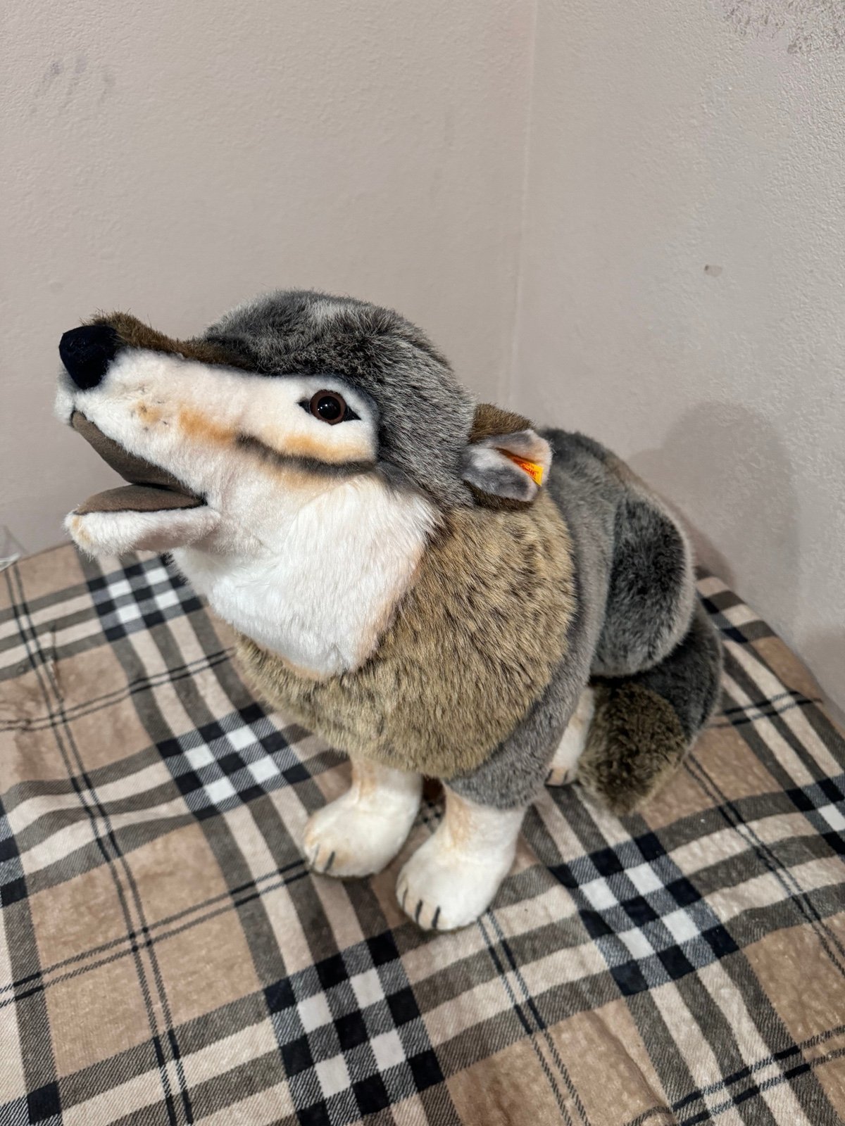 Steiff Howling Wolf Plush