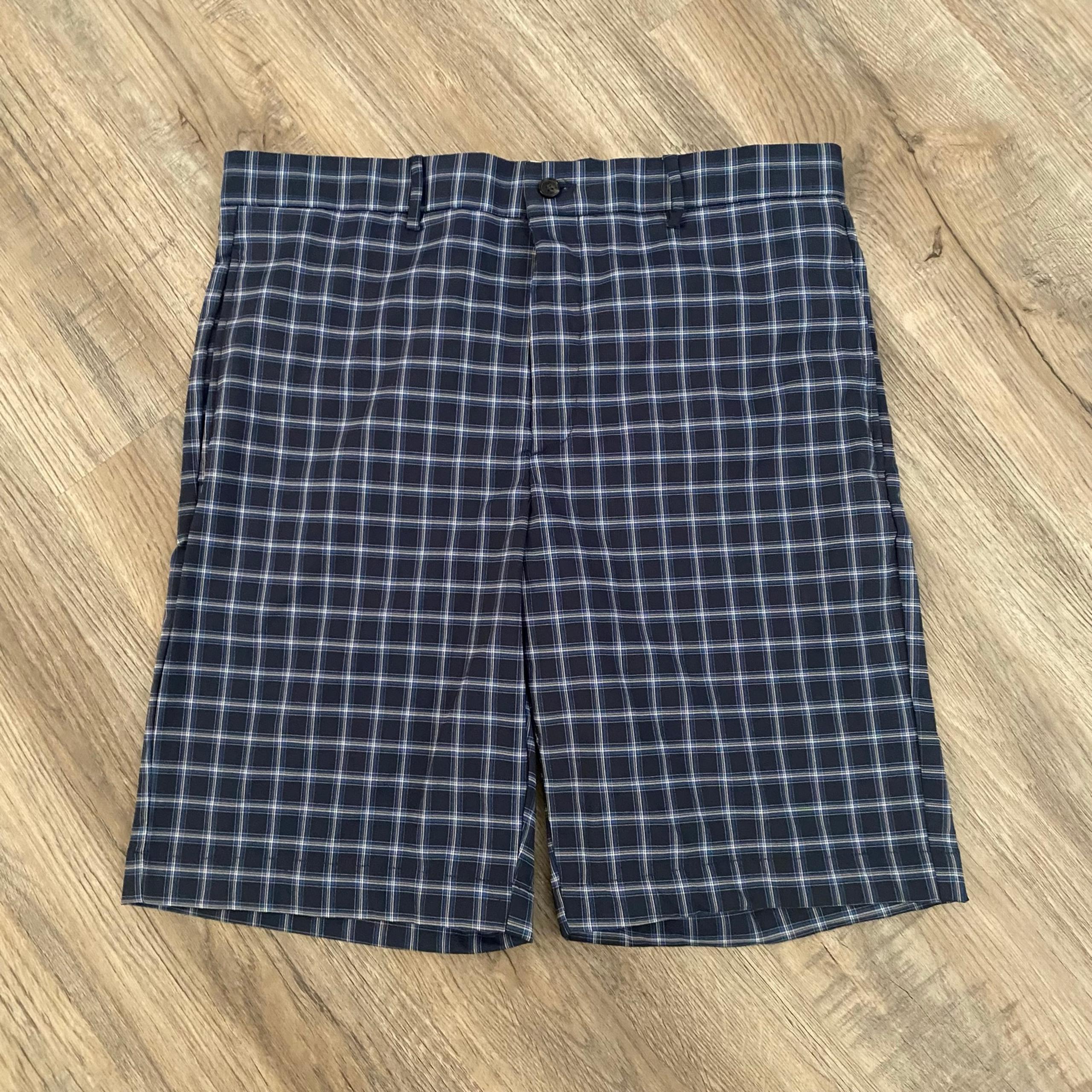 Greg Norman Shorts Blue plaid Shark Logo Golf Chino Casual Men's Size 34