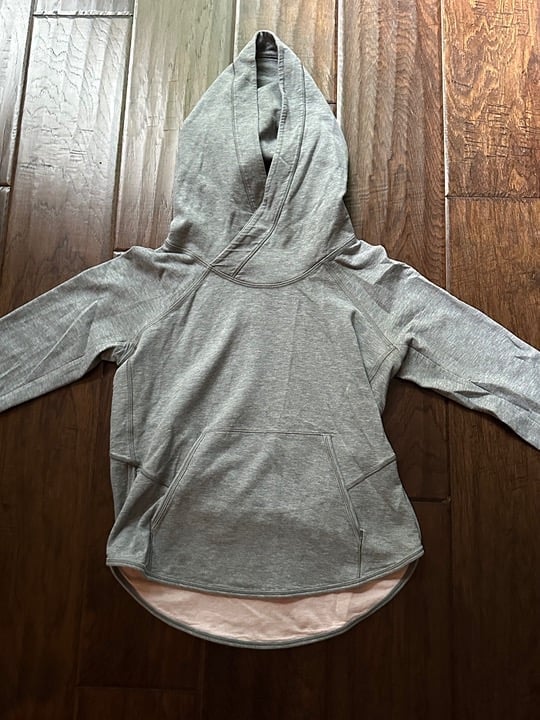 Lululemon Hoodie Lightweight Grey & Soft Pink Size 4 Like NEW!