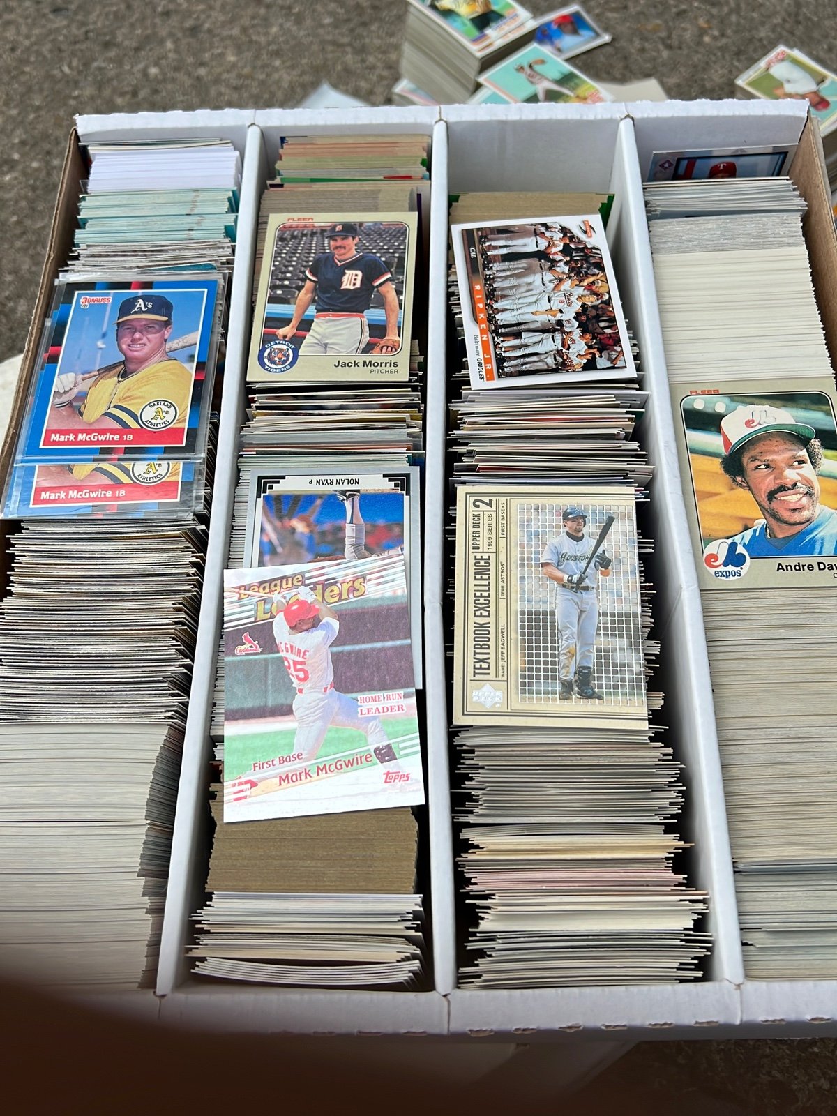 3000 mlb baseball trading cards lot collection box