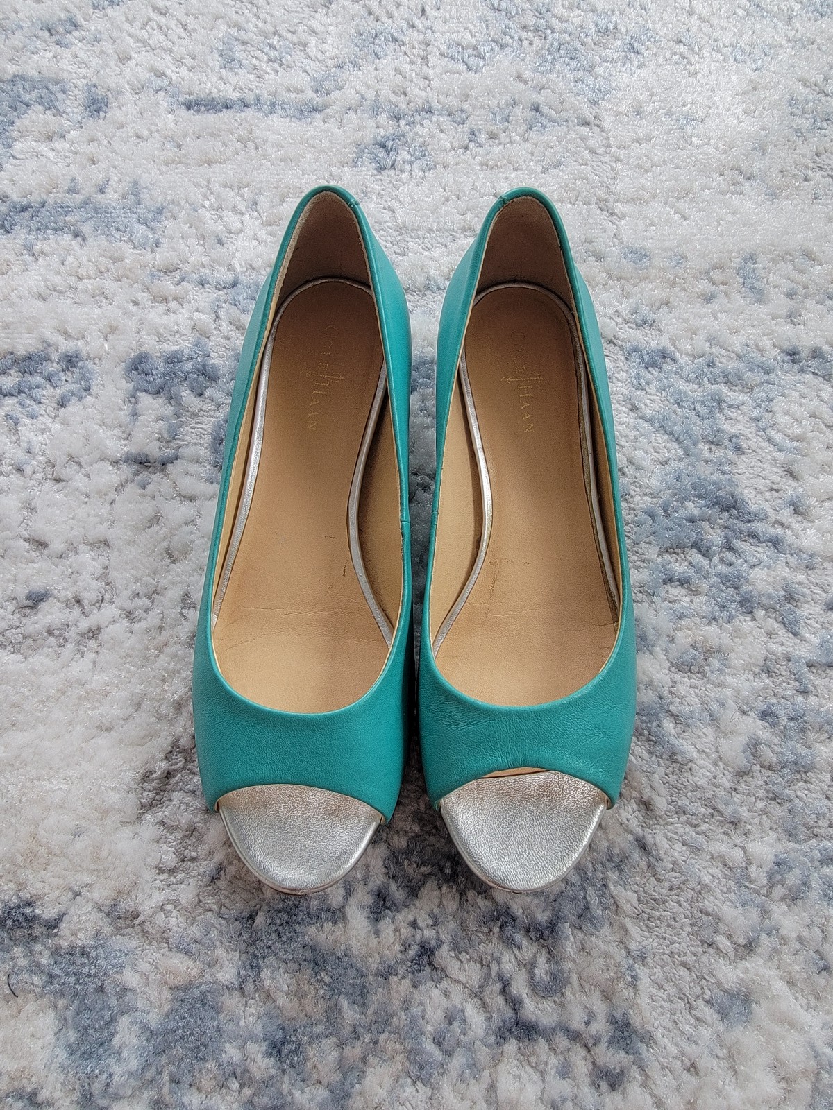 Cole Haan size 6 turquoise leather peep-toe flats