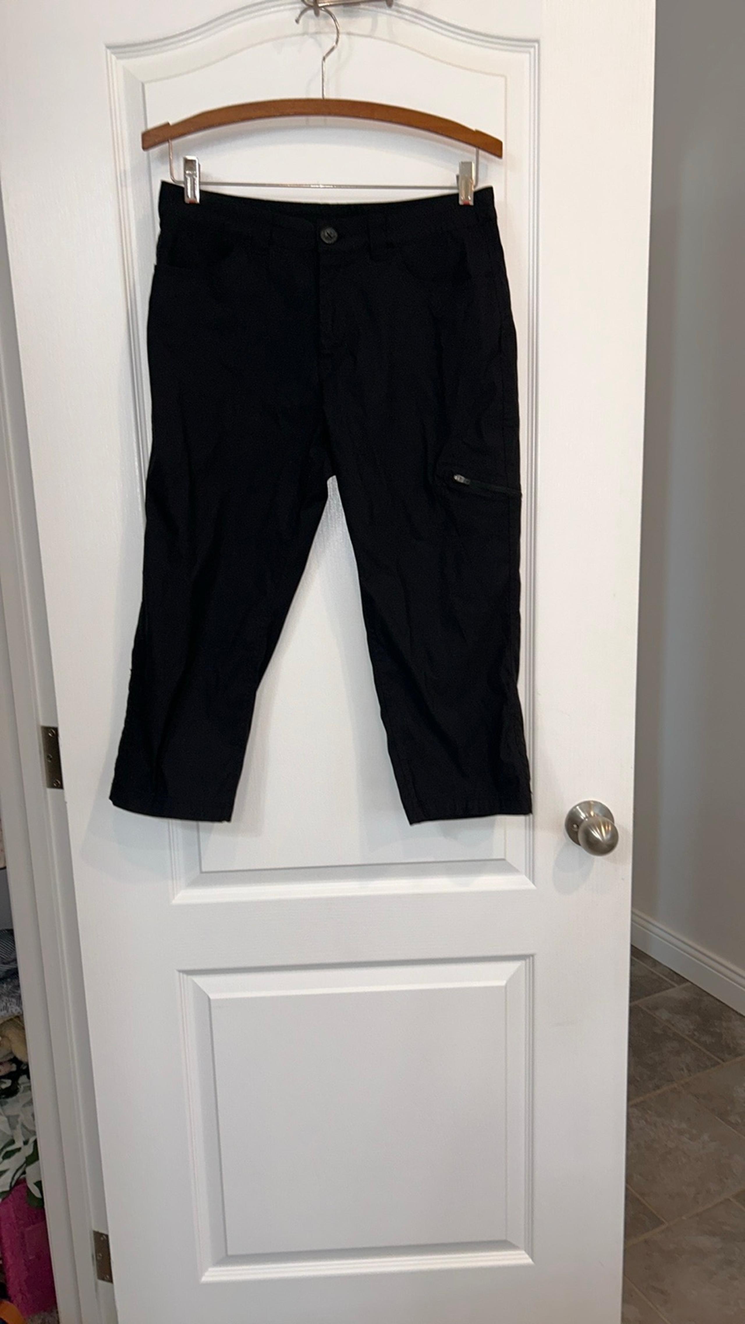 Women’s Eddie Bauer Capri pants