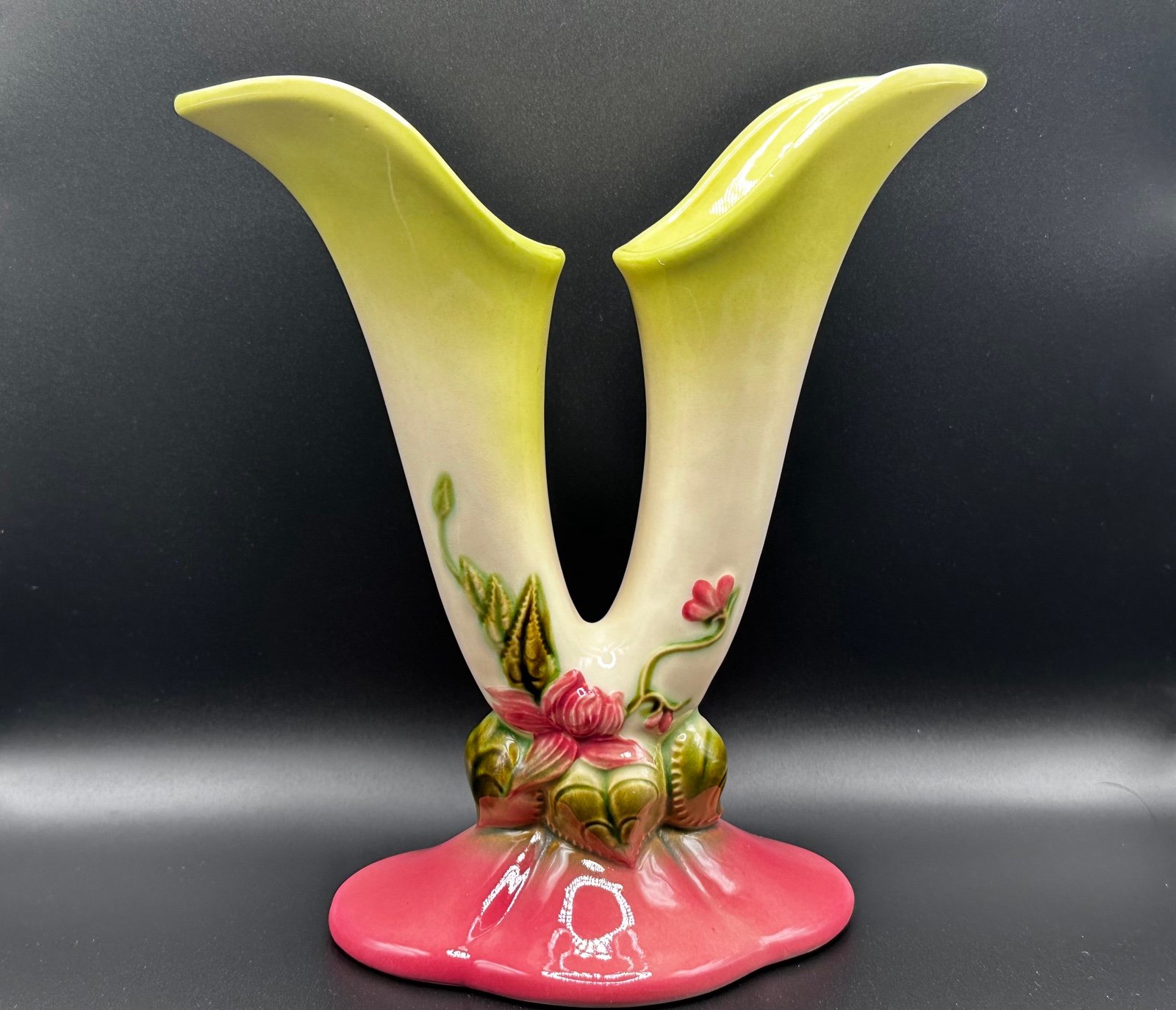 Vintage HULL USA double bud vase
