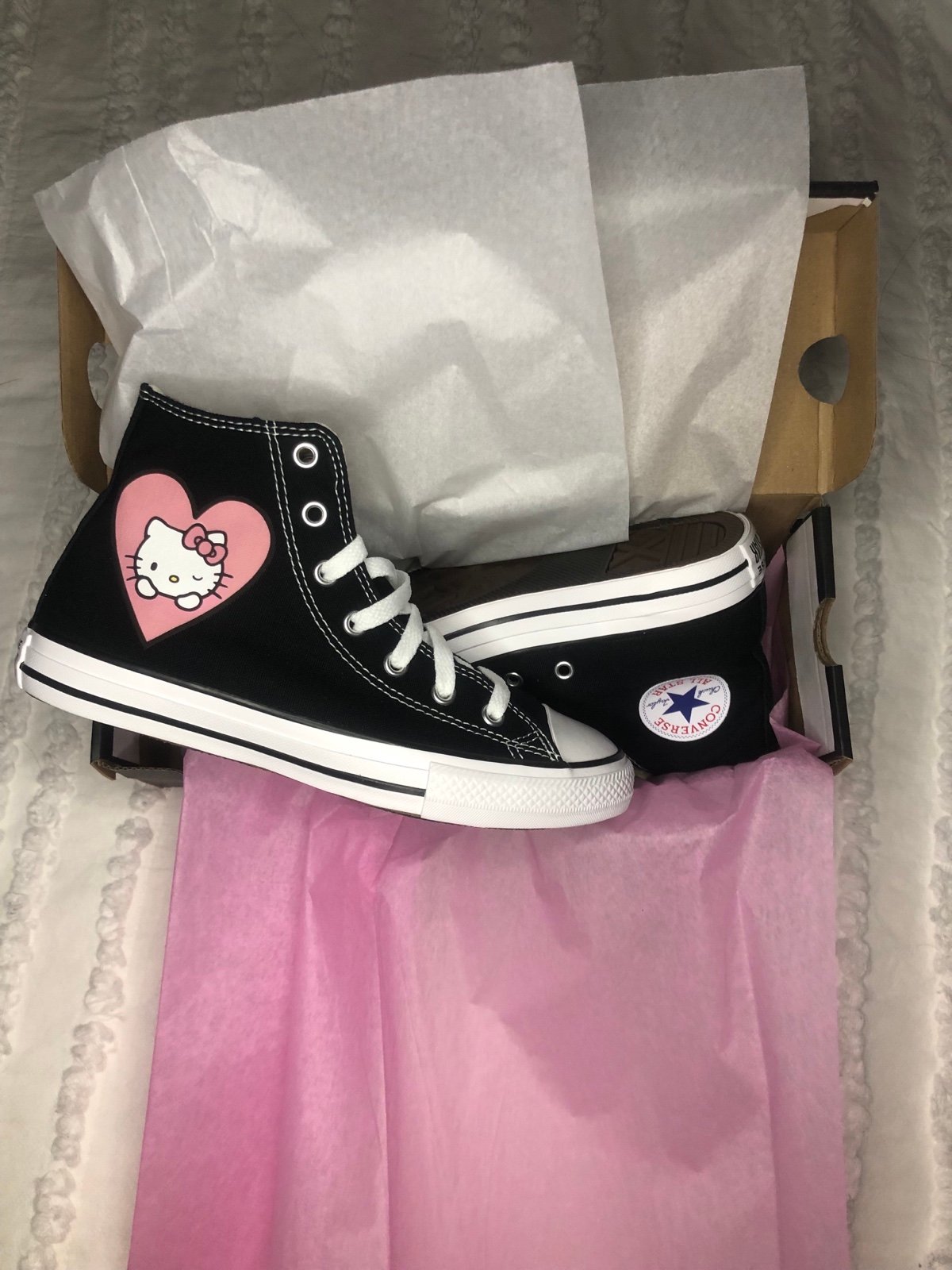 9 black hello Kitty converse