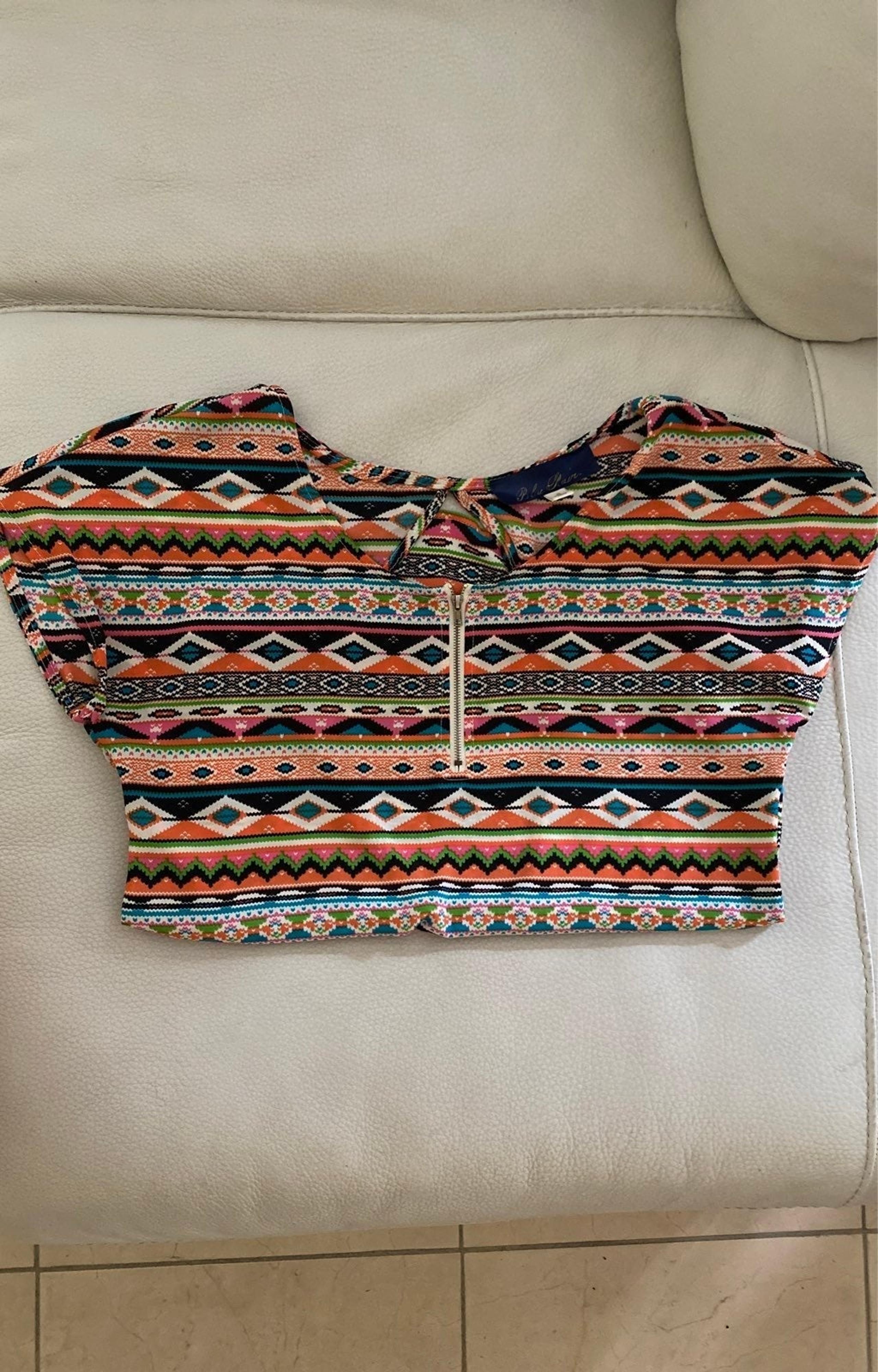 tops and blouses