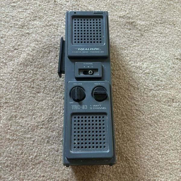 Realistic TRC-83 Citizens Band Transceiver 1 Watt 3 Channel
