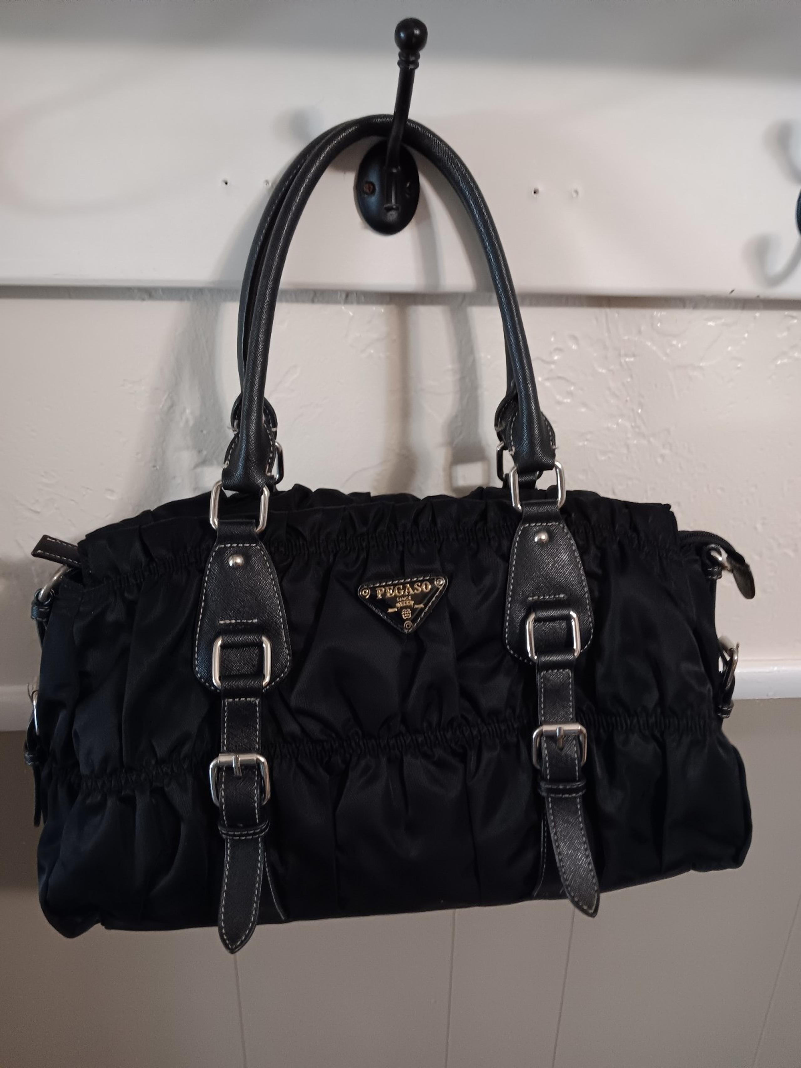 Pegaso Shoulder Bag