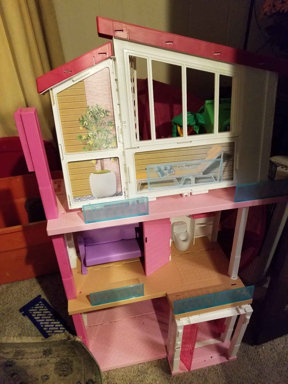 Barbie doll house