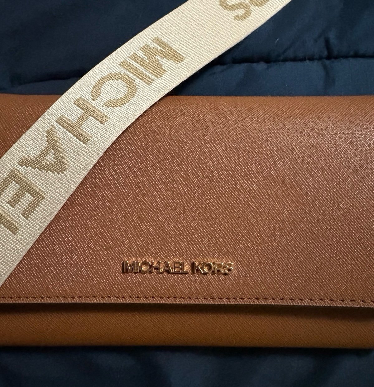 Michael Kors crossbody/wallet/clutch, Brand new, Brown color