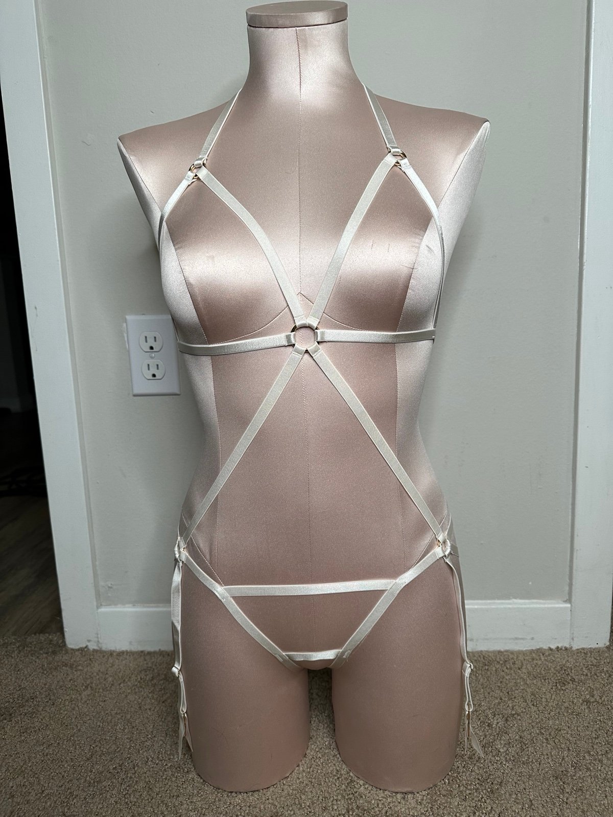 Strappy open teddy