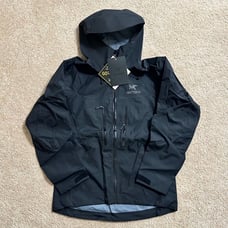 Arc’teryx Alpha SV Jacket ‘Black’