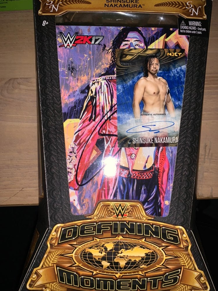 Shinsuke Nakamura Autographs and figure