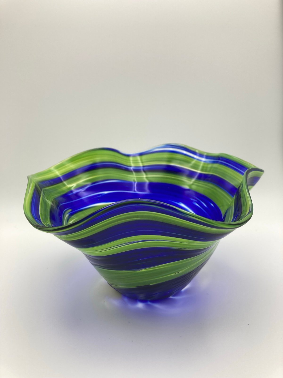 NWOT Hand Blown Art Glass by Glass Eye Studio Mini Ruffled Blue Green Bowl