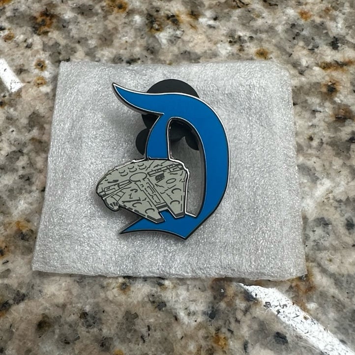 Key to Disneyland 70th Anniversary Pin (Millennium Falcon)