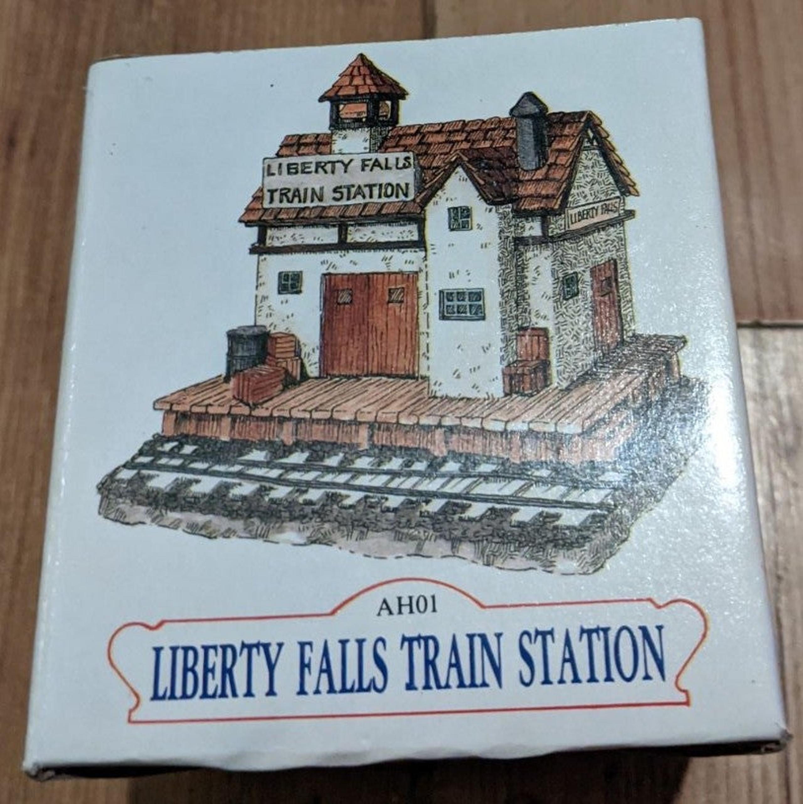 Americana Collection Liberty Falls Fig.
