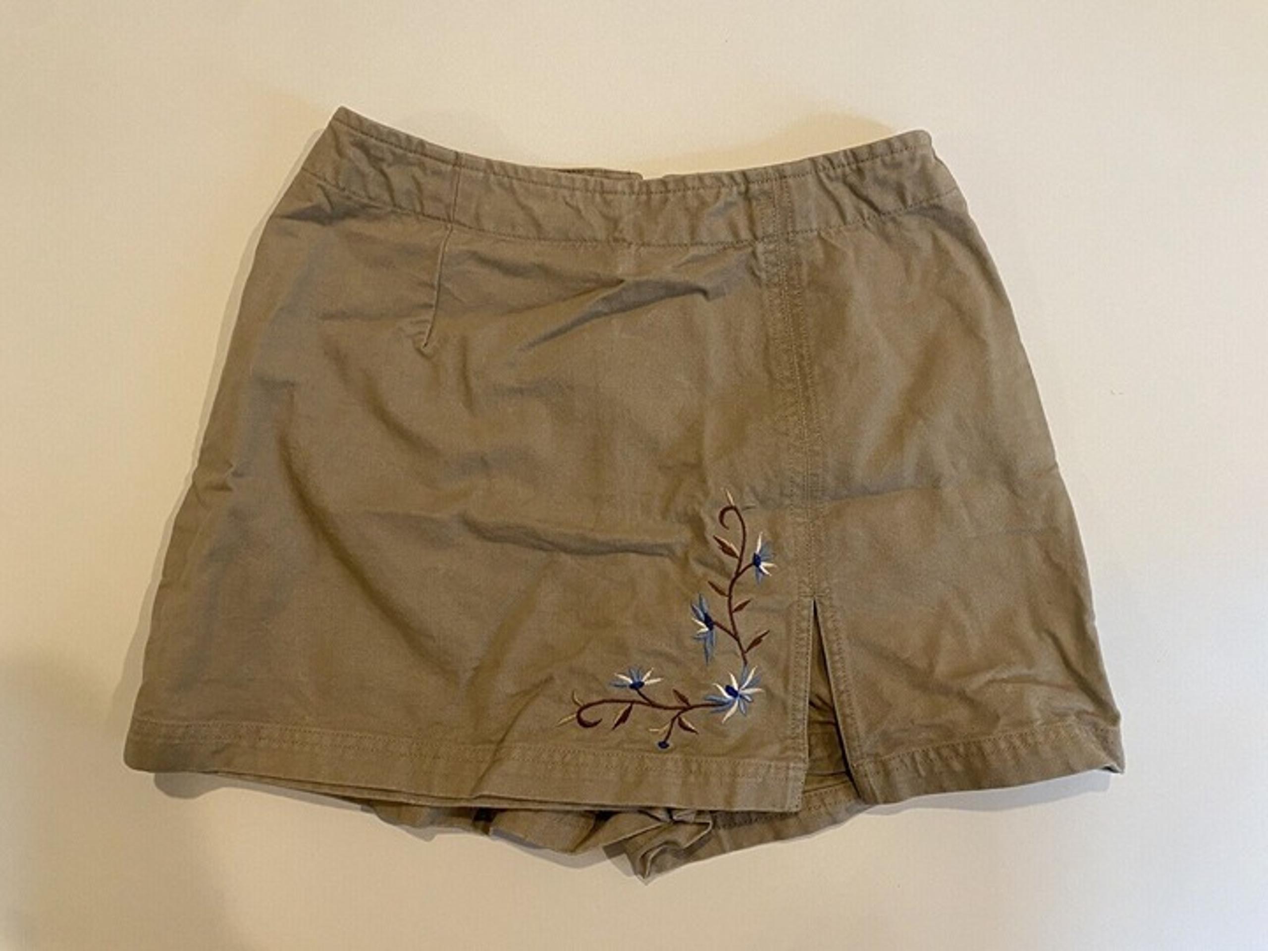 Route 66 - Tan Women's Denim Embroidered Skort - Size 9/10