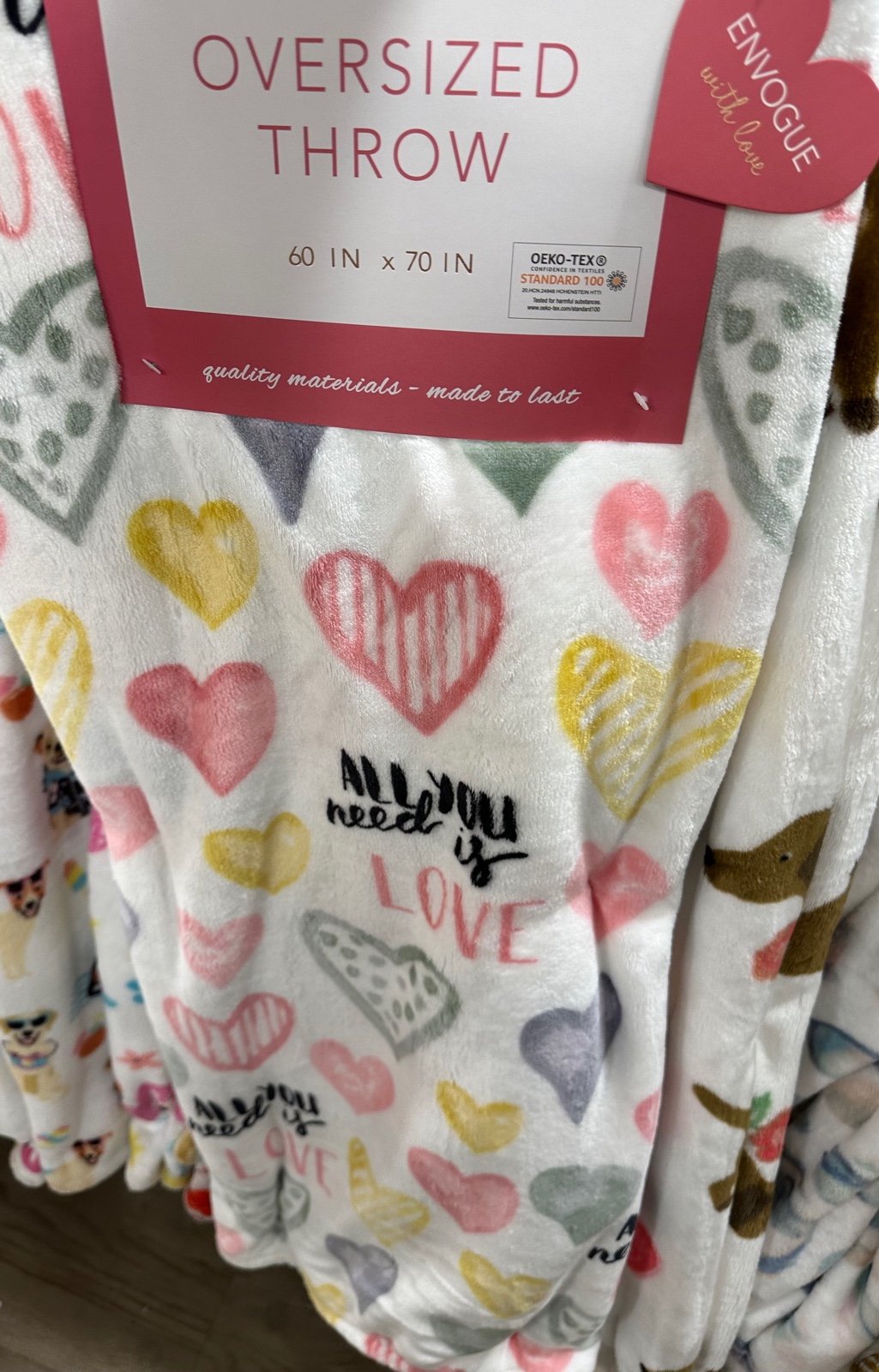 Valentines All i need is love Throw Blanket