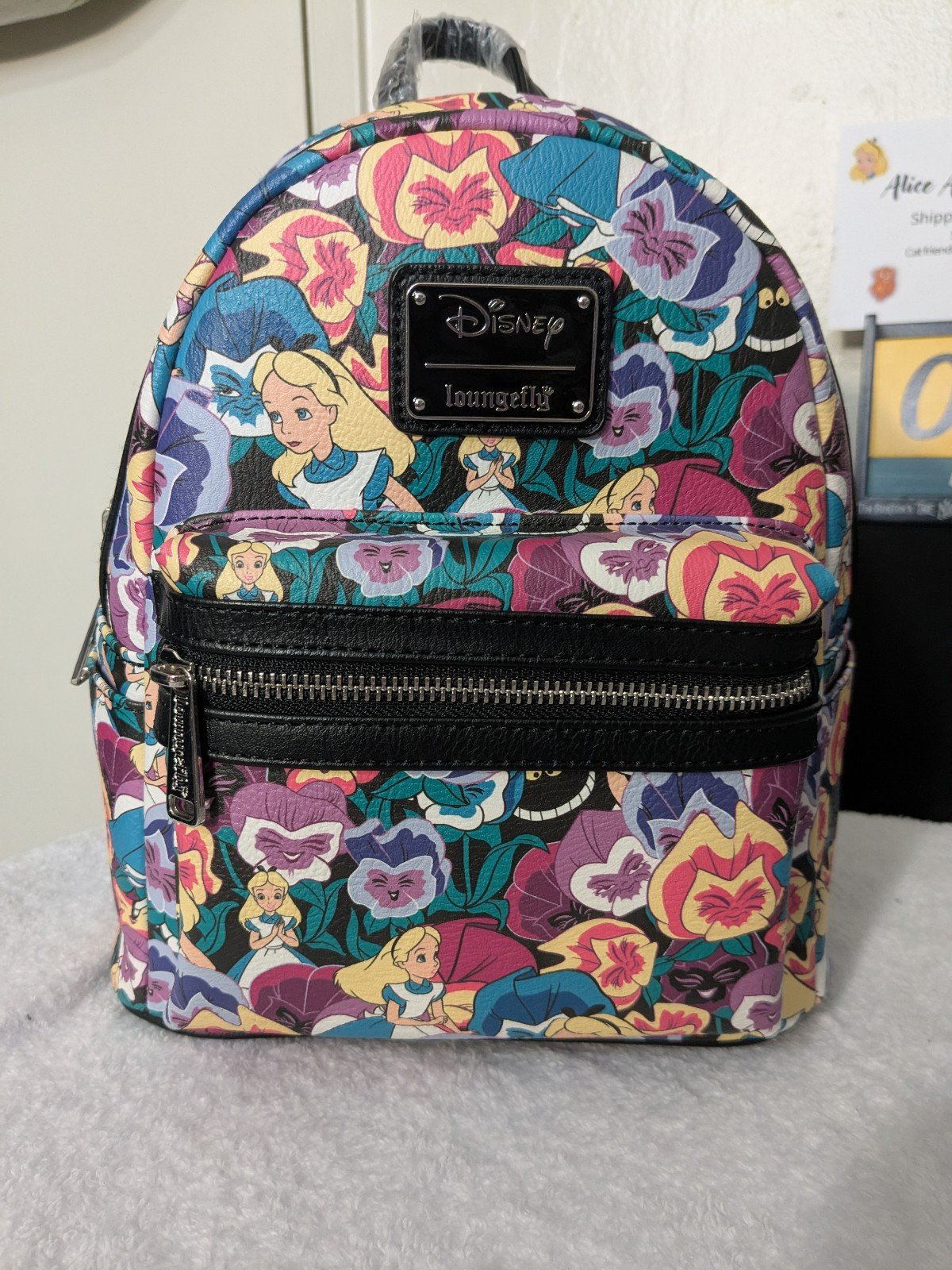 Loungefly Alice In Wonderland Flowers aop