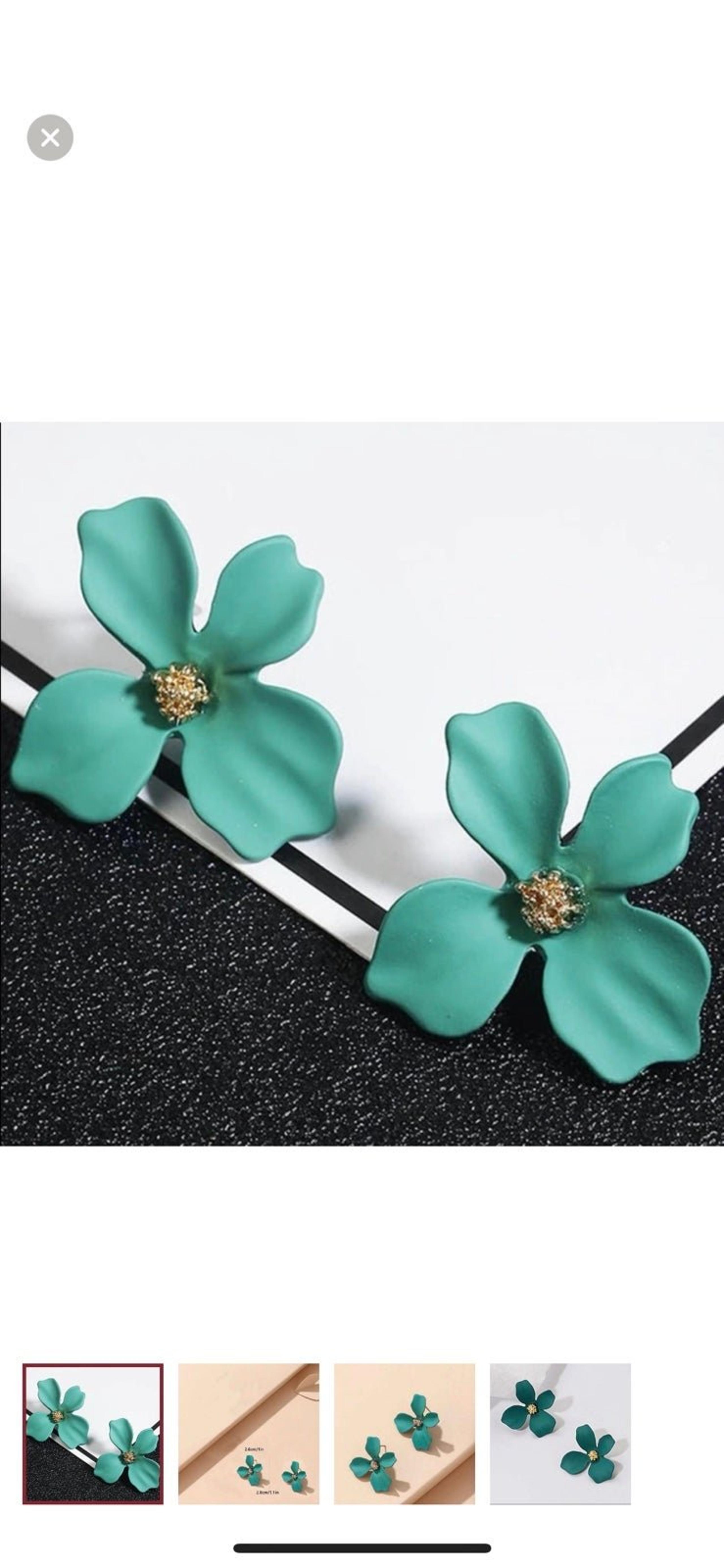 Anthropologie Matte Emerald Green Gold Center Orchid Flower Stud Earrings (38)