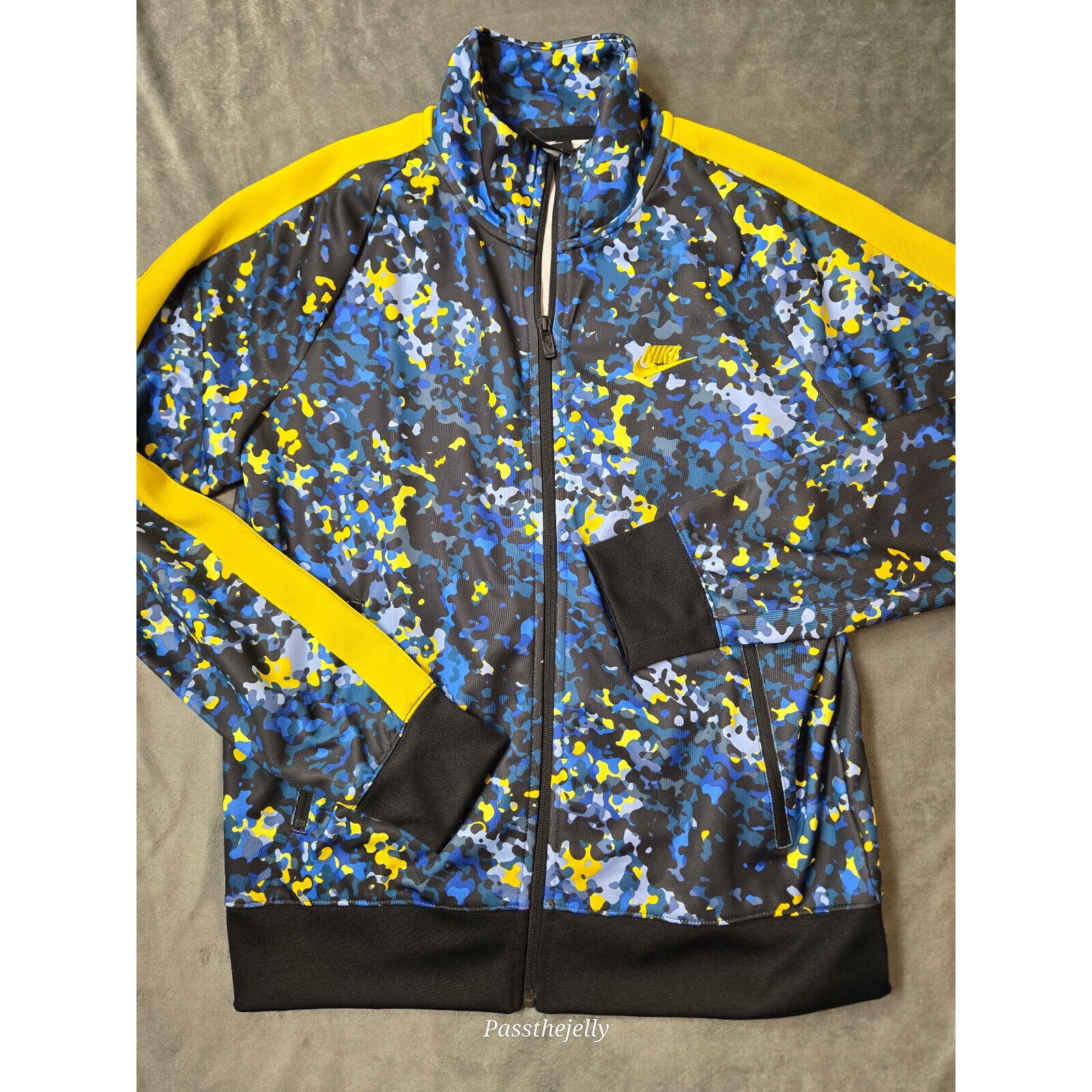 Nike Jacket Mens Medium Track Paint Splatter Warm Up Full Zip Camo Gold Logo