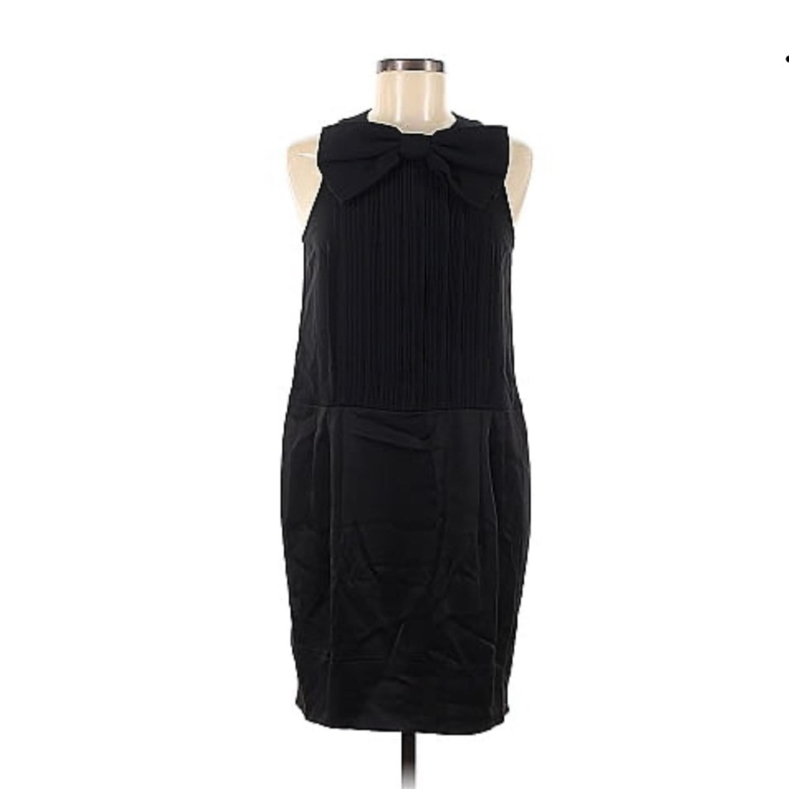 RED Valentino Dress Black size 6 Mini Solid Sleeveless High Neck Bow LBD Formal
