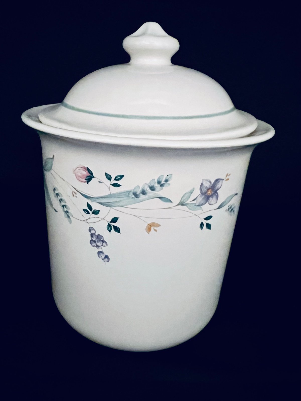 Pfaltzgraff APRIL Stoneware Medium Canister W/ Lid Floral USA Cookie Jar Flour