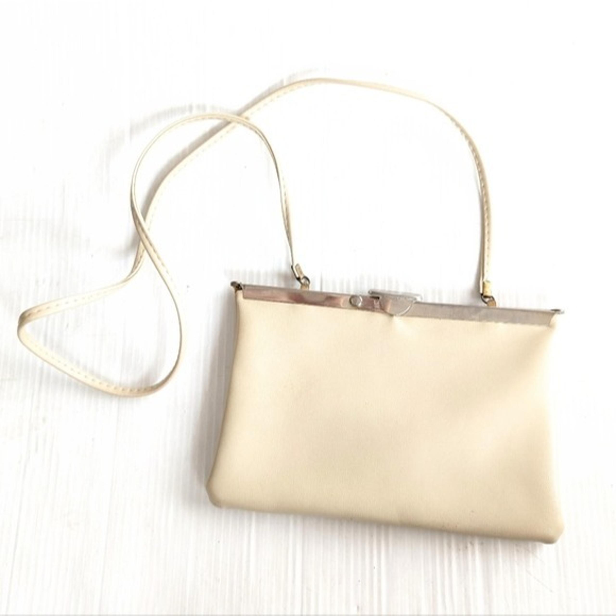 VINTAGE white leather mini crossbody bag clutch