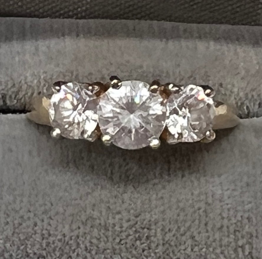 14K Yellow Gold Past Present Future Ring CZ size 7.5